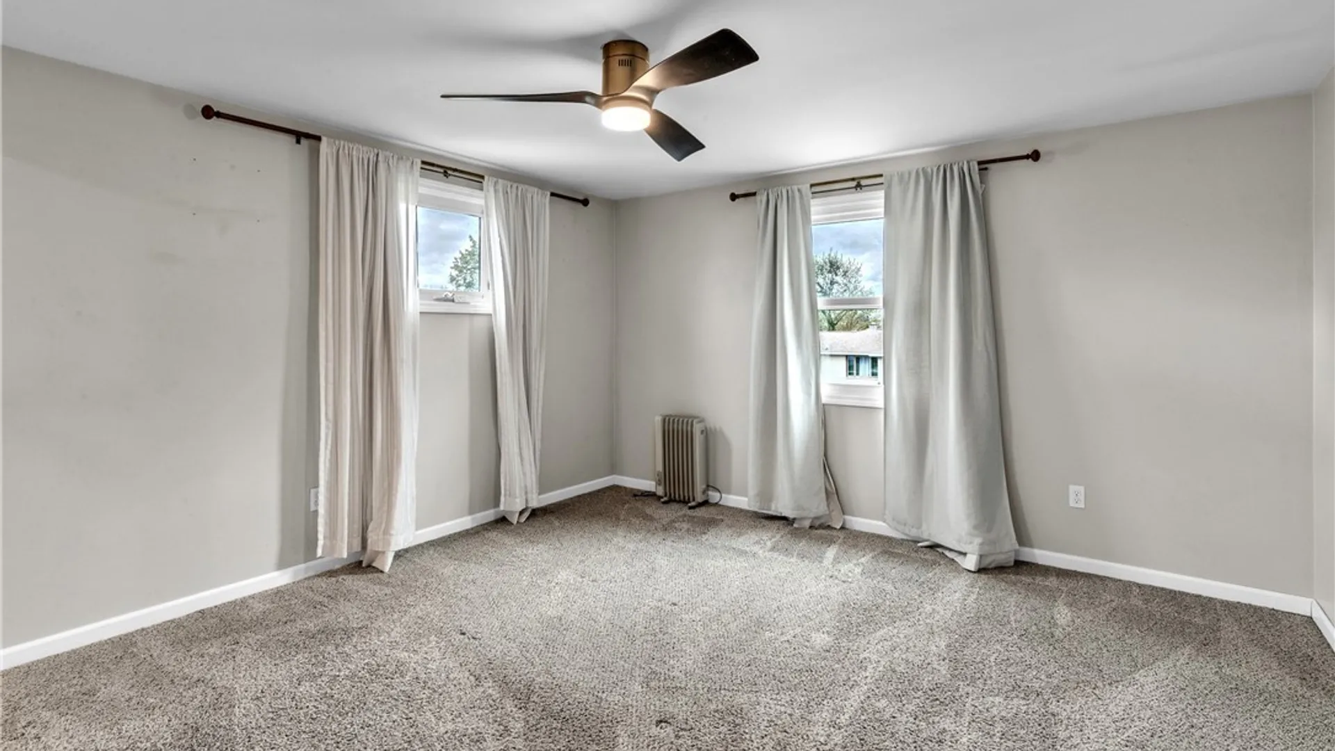 Property at 13 Grand Prix Drive, Cheektowaga, NY 14227 16