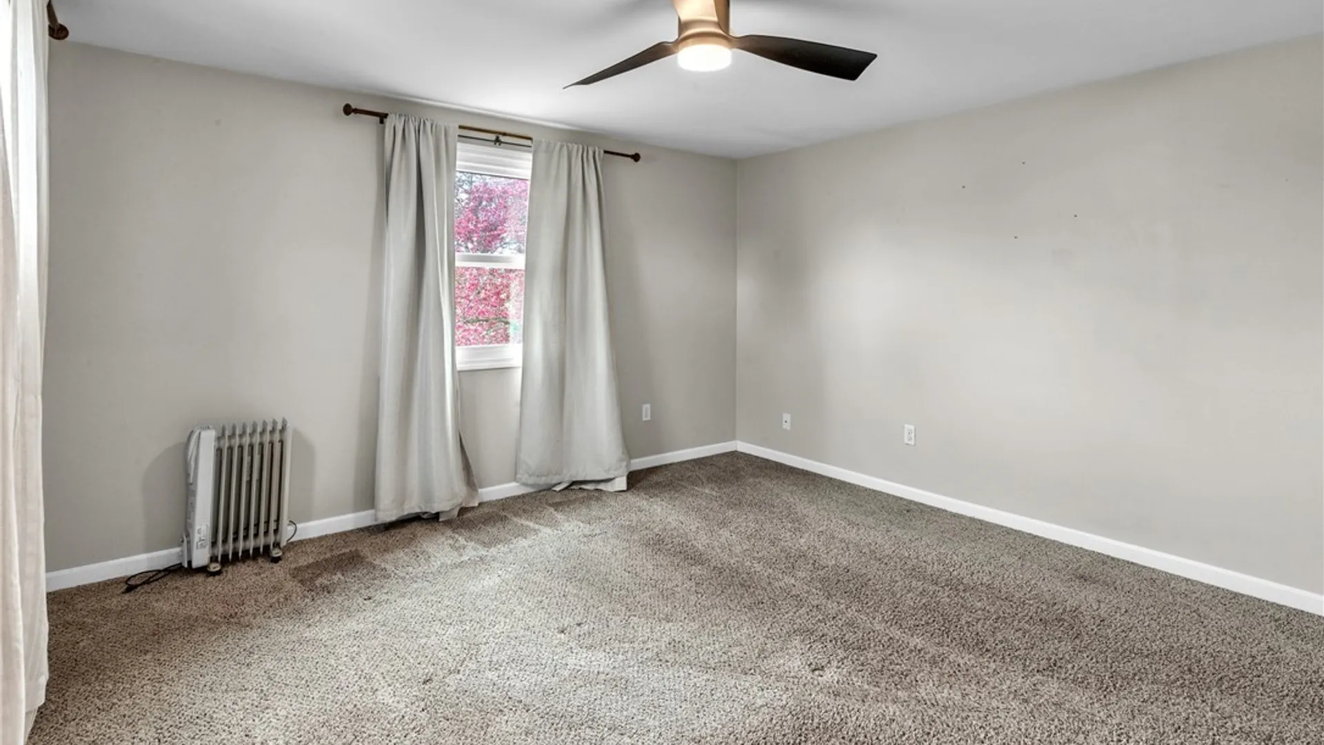 Property at 13 Grand Prix Drive, Cheektowaga, NY 14227 18