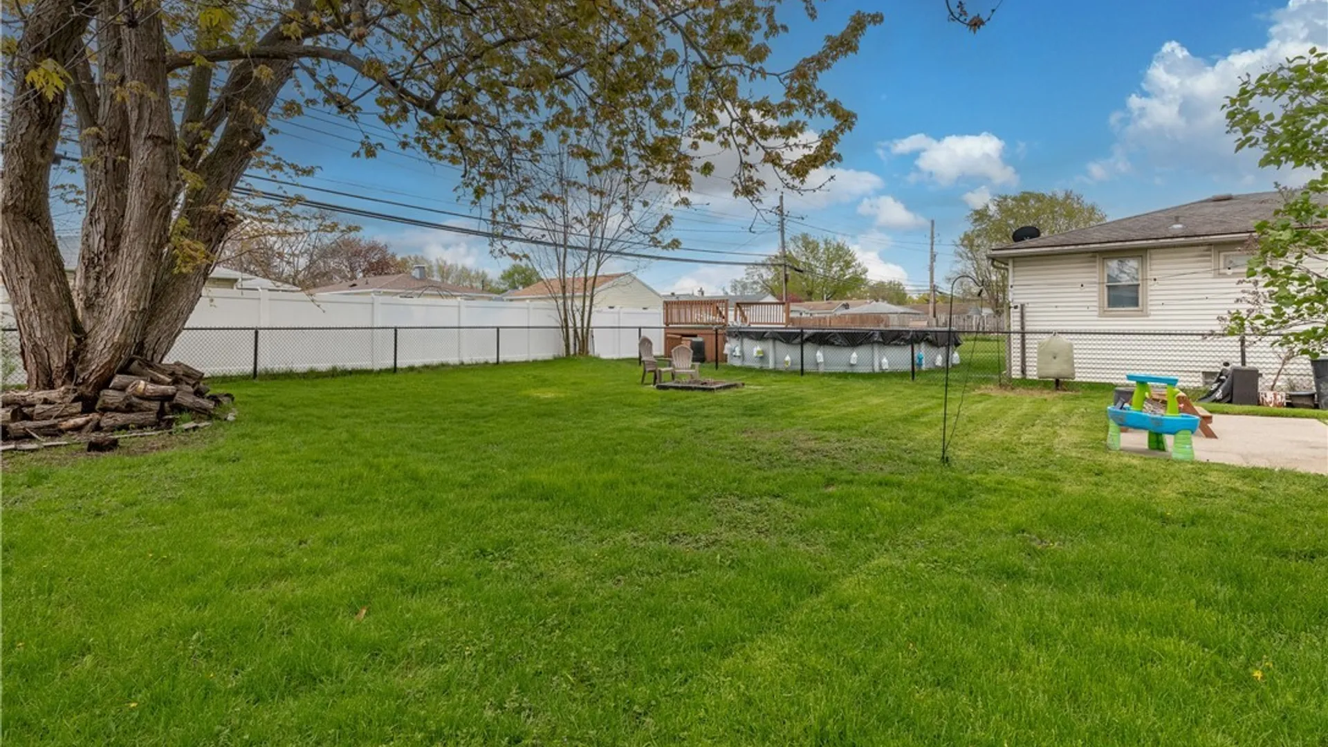 Property at 13 Grand Prix Drive, Cheektowaga, NY 14227 34