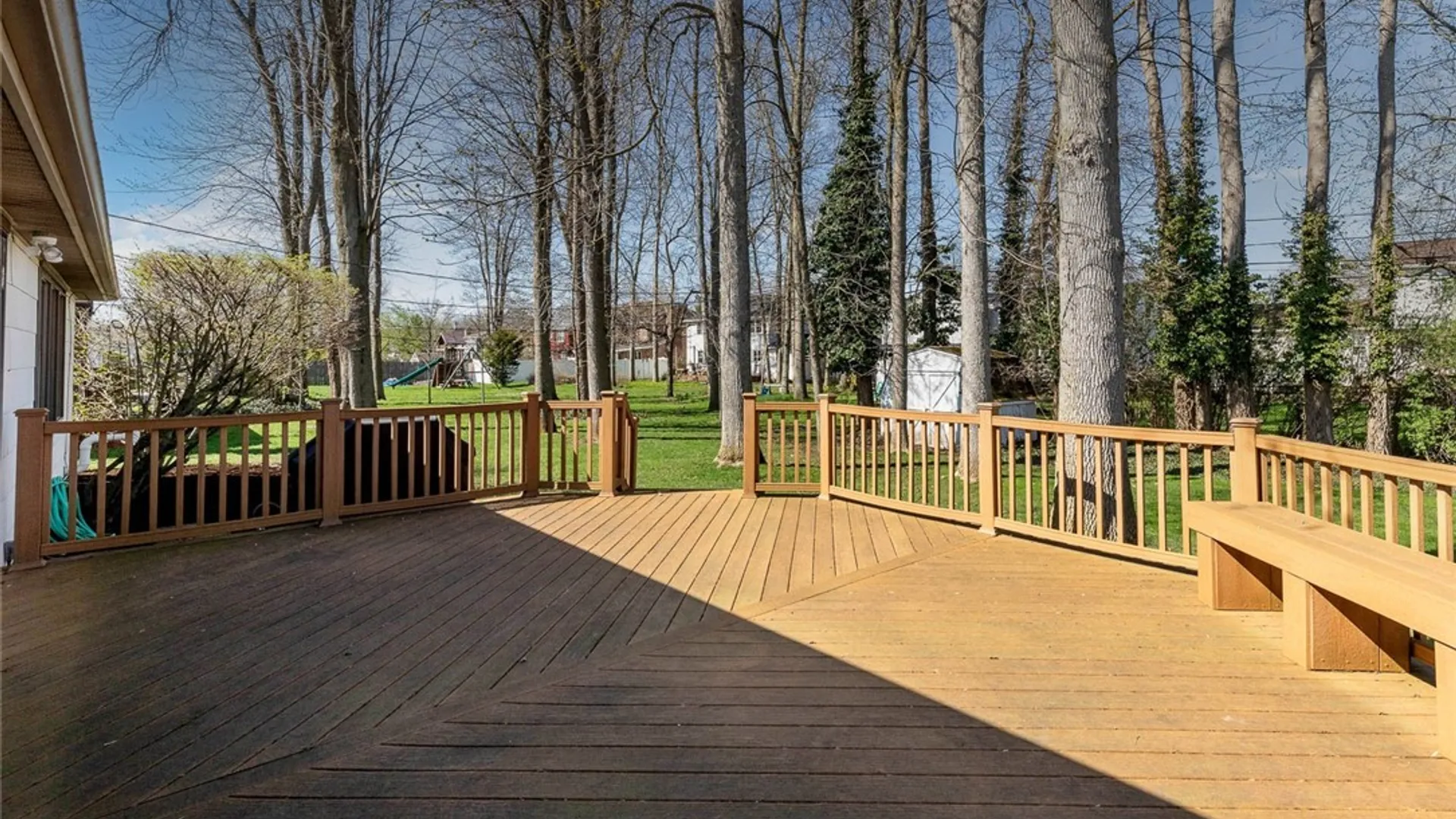 Property at 26 Heritage Rd W, Amherst, NY 14221 33