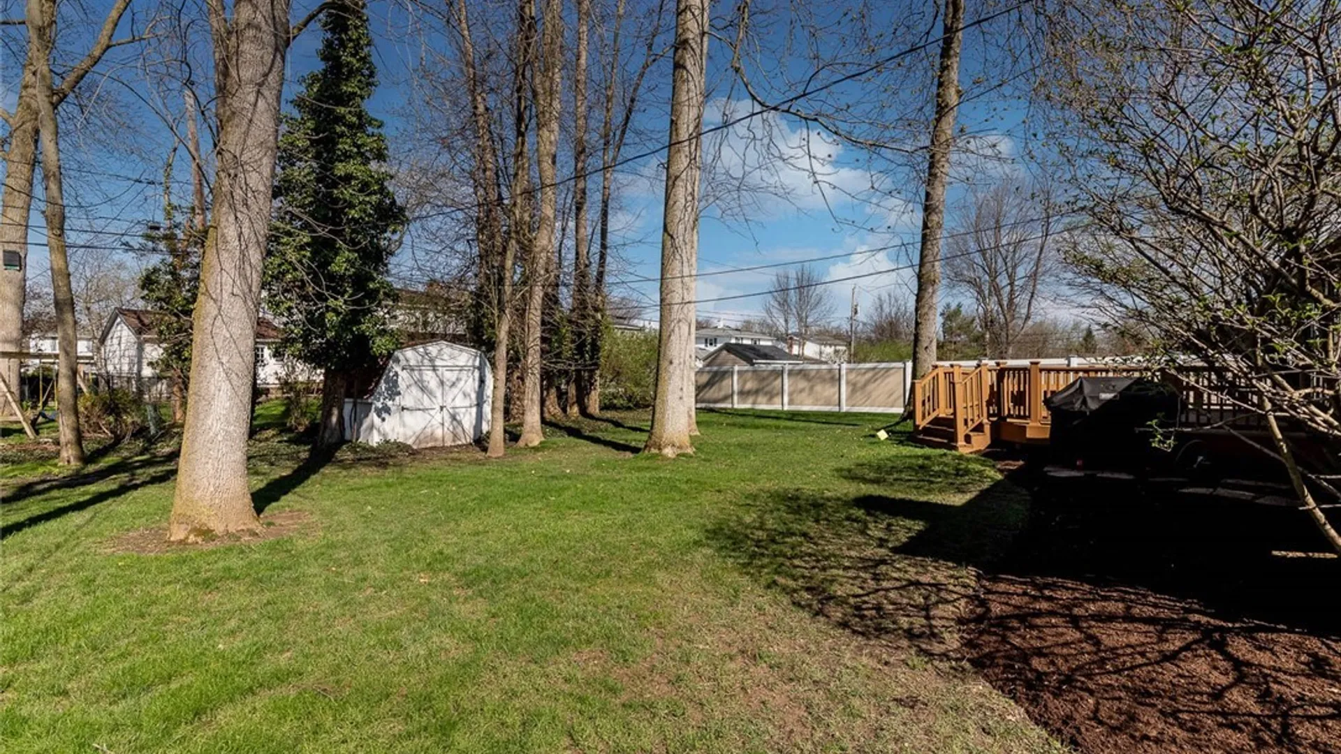 Property at 26 Heritage Rd W, Amherst, NY 14221 35