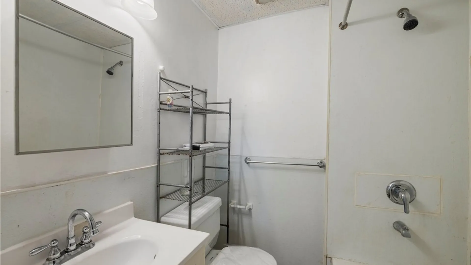Property at 39 Alma Avenue, Buffalo, NY 14215 16
