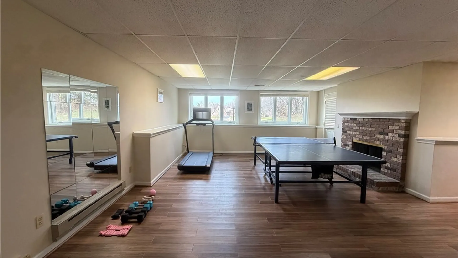 Property at 5 Hidden Springs Drive, Pittsford, NY 14534 21
