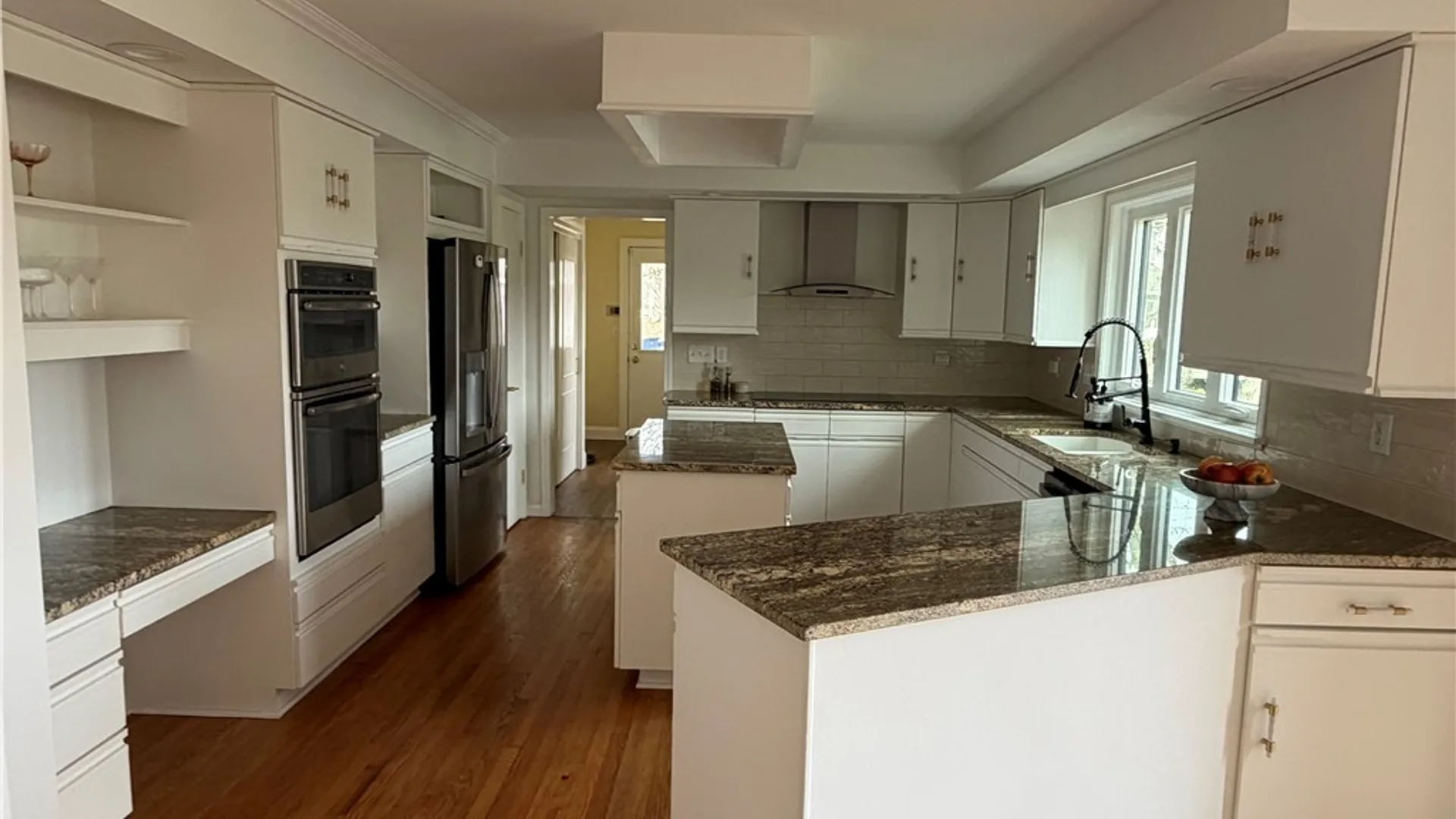 Property at 5 Hidden Springs Drive, Pittsford, NY 14534 4