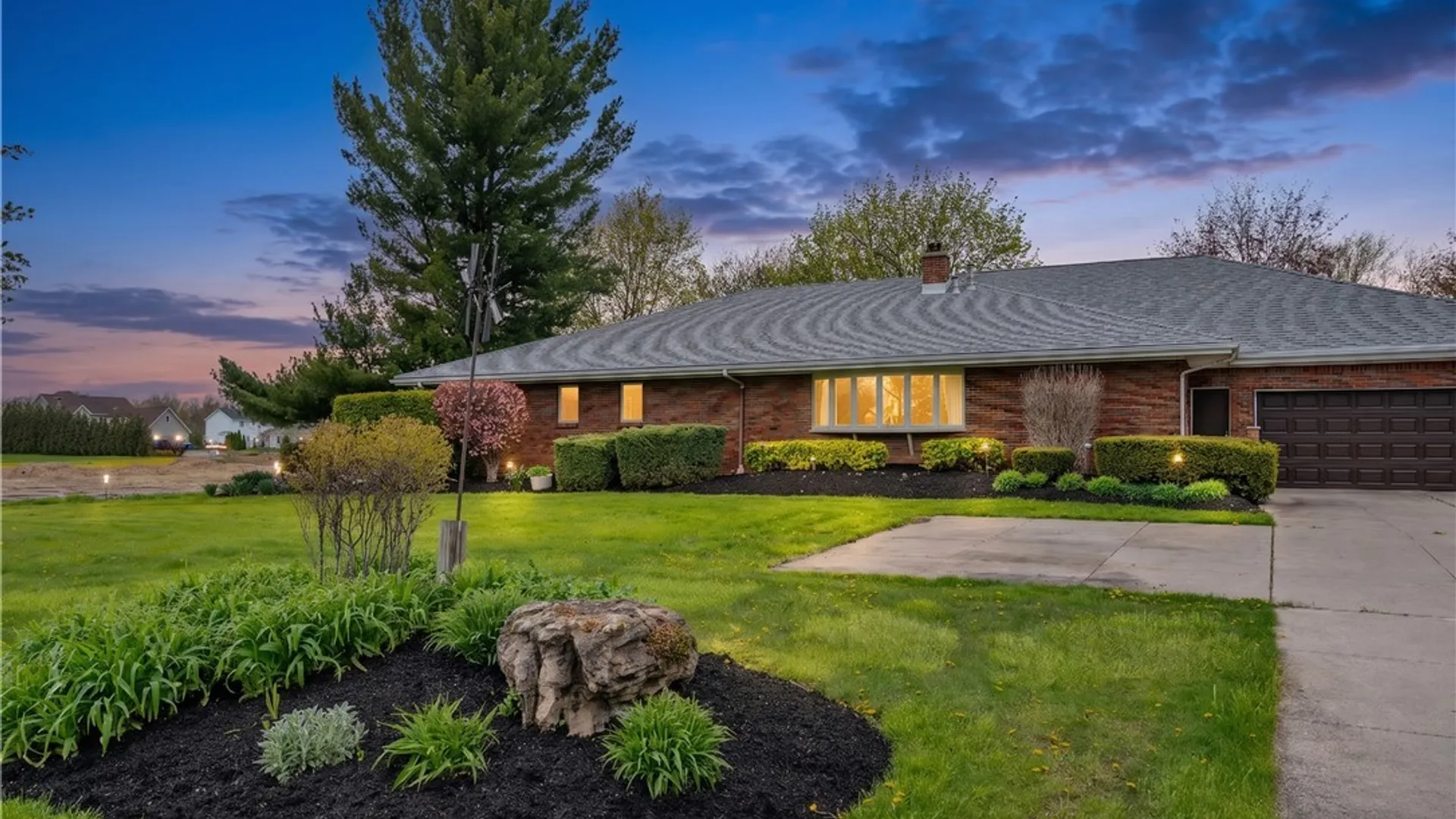 Property at 4115 Mapleton Road, Pendleton, NY 14094 2