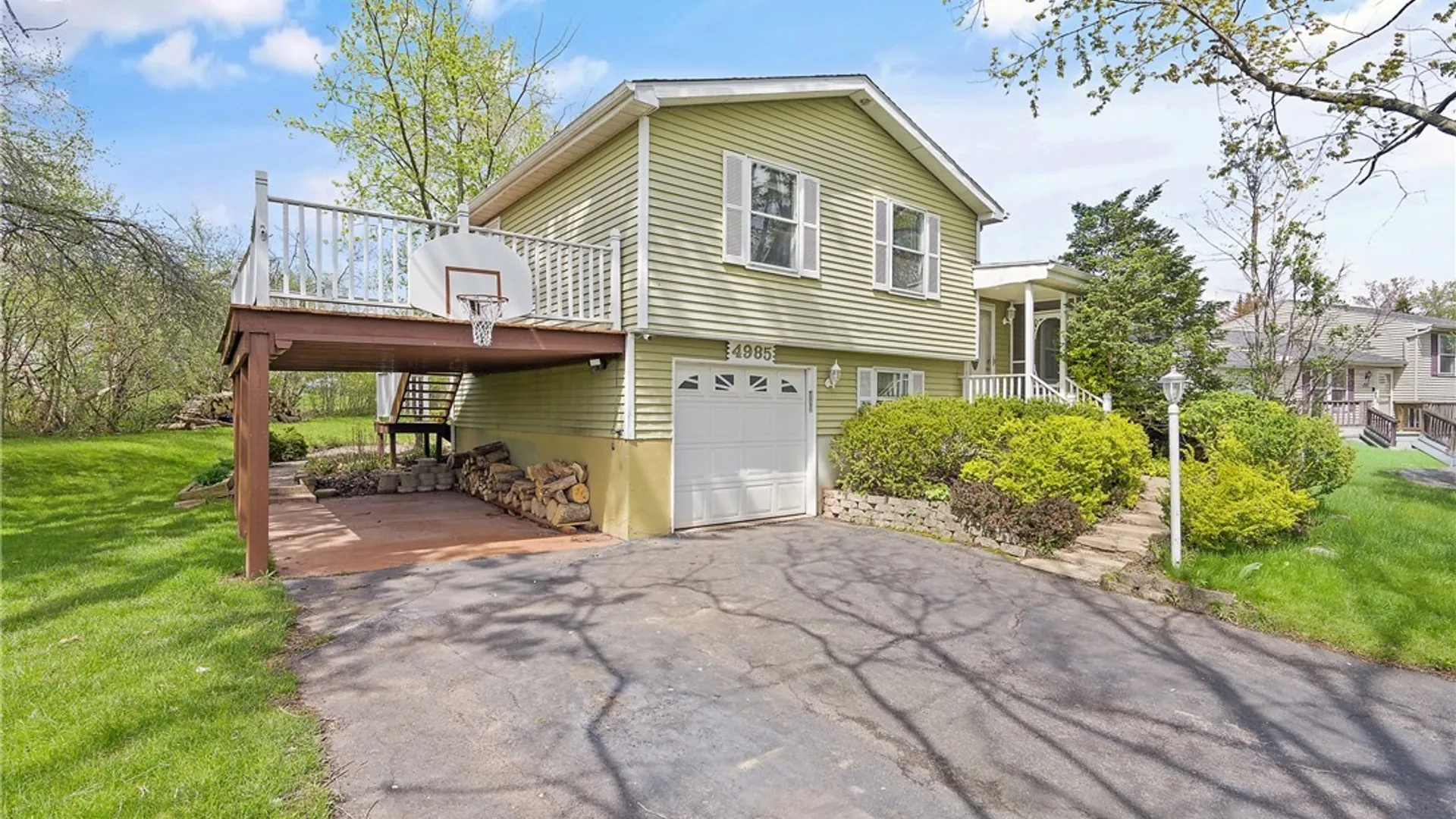 Property at 4985 Woodmark Drive, Clay, NY 13088 2