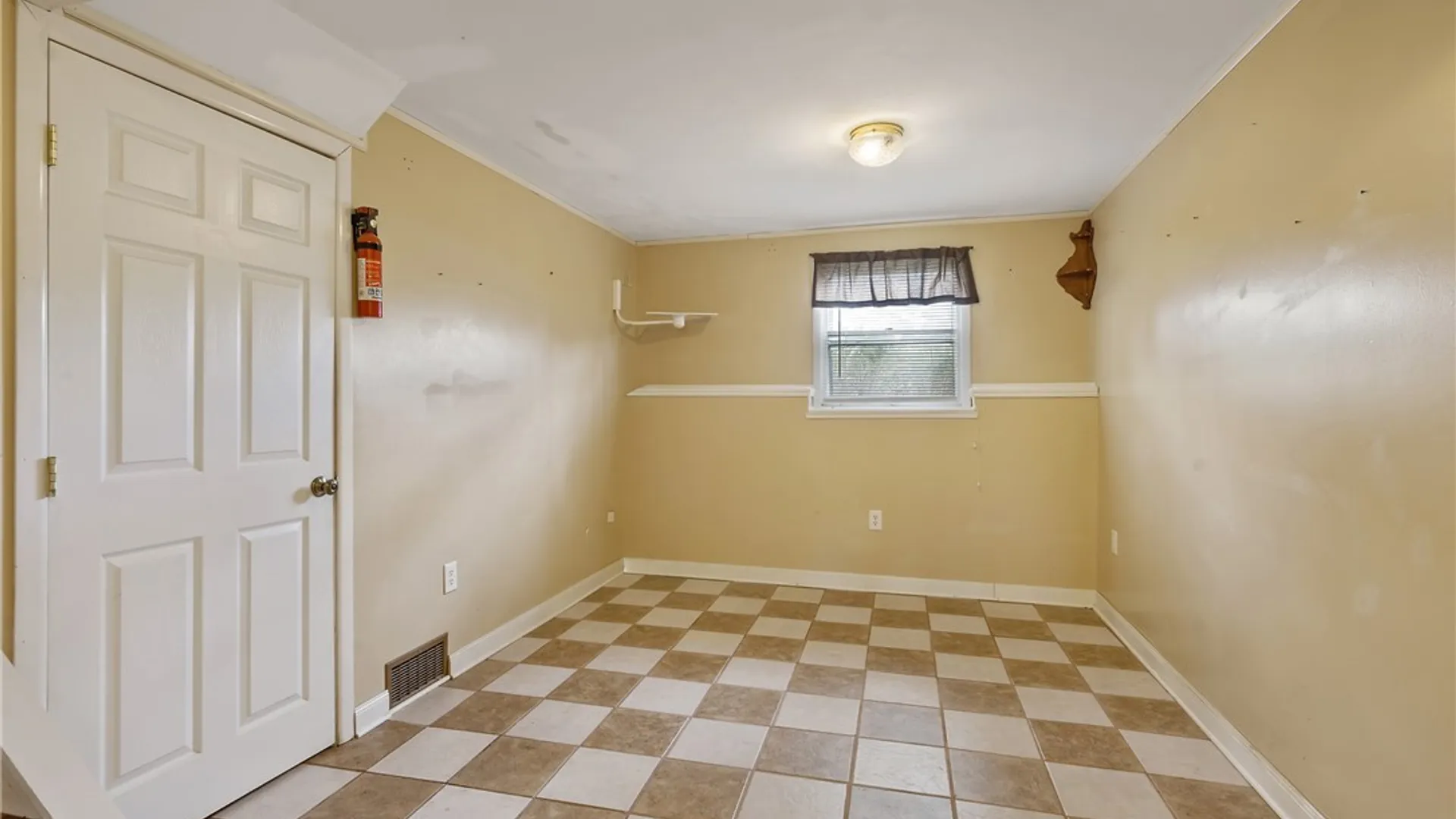 Property at 4985 Woodmark Drive, Clay, NY 13088 33