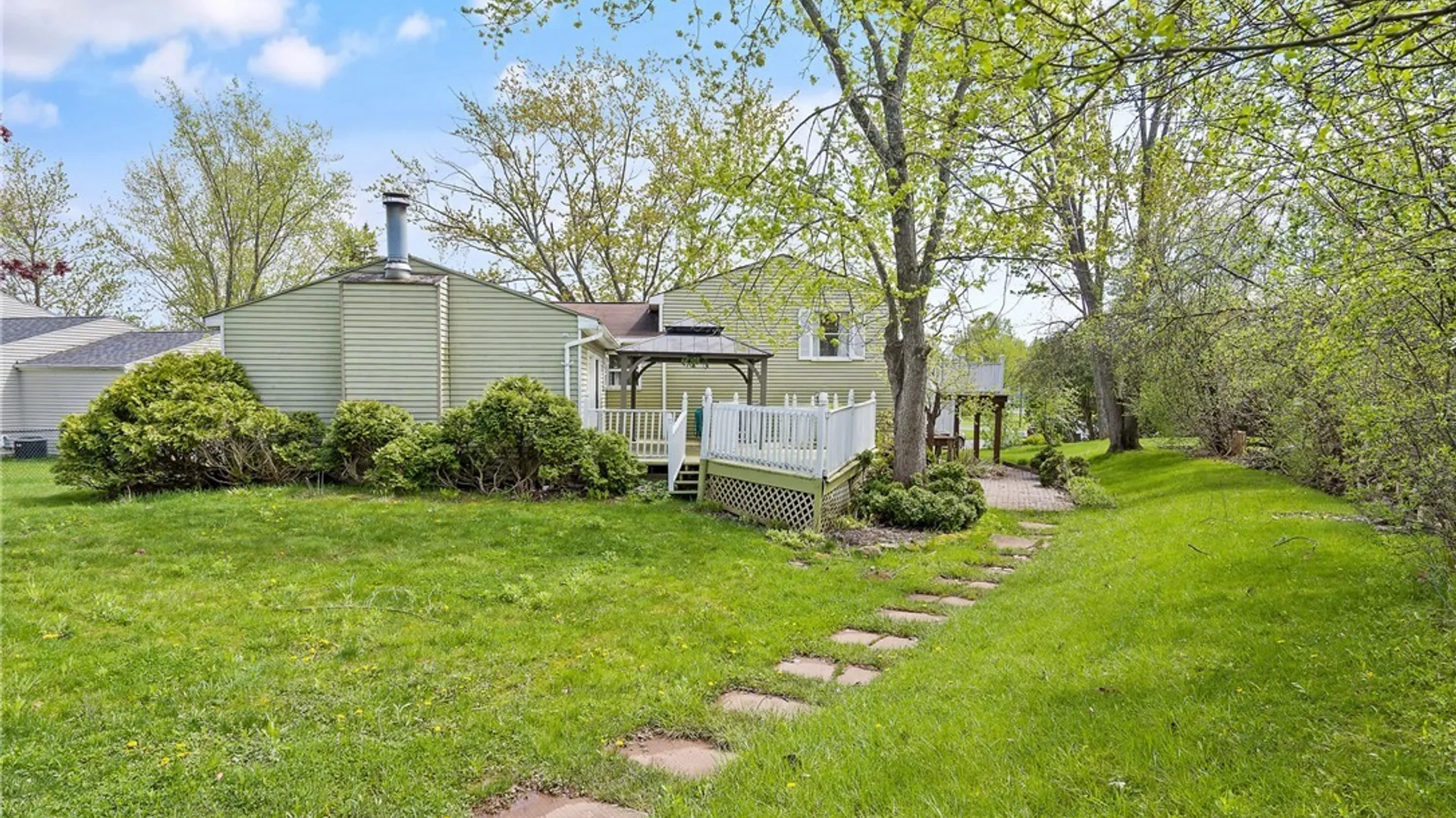 Property at 4985 Woodmark Drive, Clay, NY 13088 39