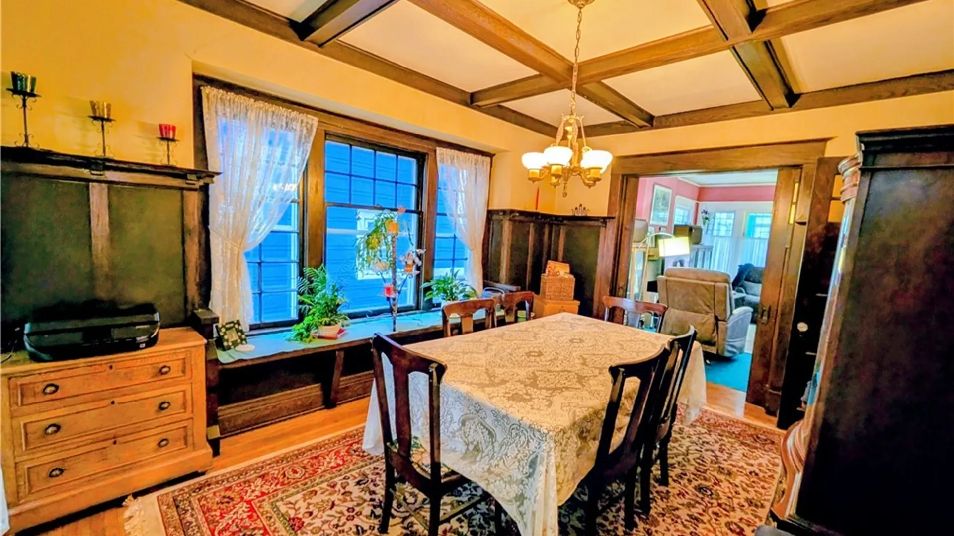 Property at 84 Oakwood Place, Buffalo, NY 14214 16