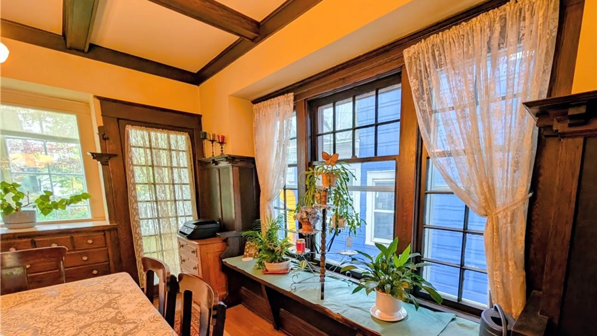 Property at 84 Oakwood Place, Buffalo, NY 14214 19