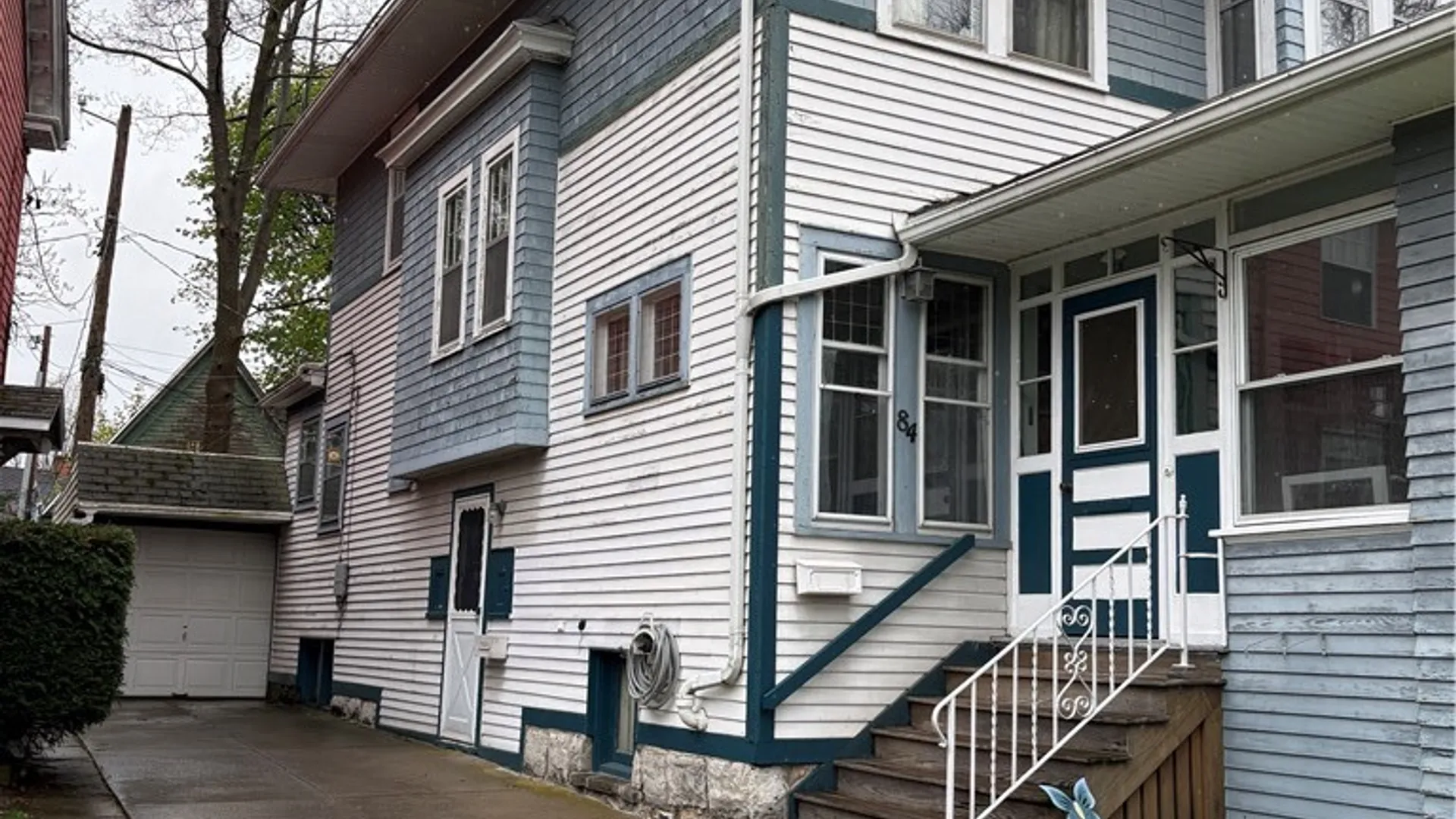 Property at 84 Oakwood Place, Buffalo, NY 14214 2