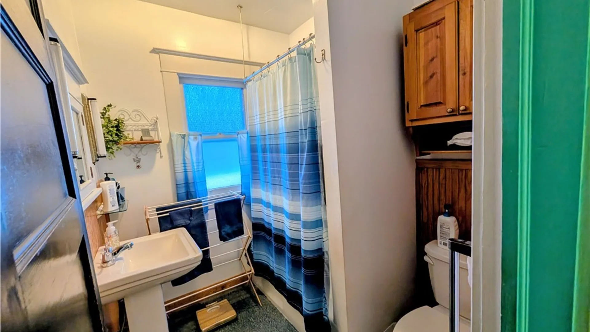 Property at 84 Oakwood Place, Buffalo, NY 14214 40