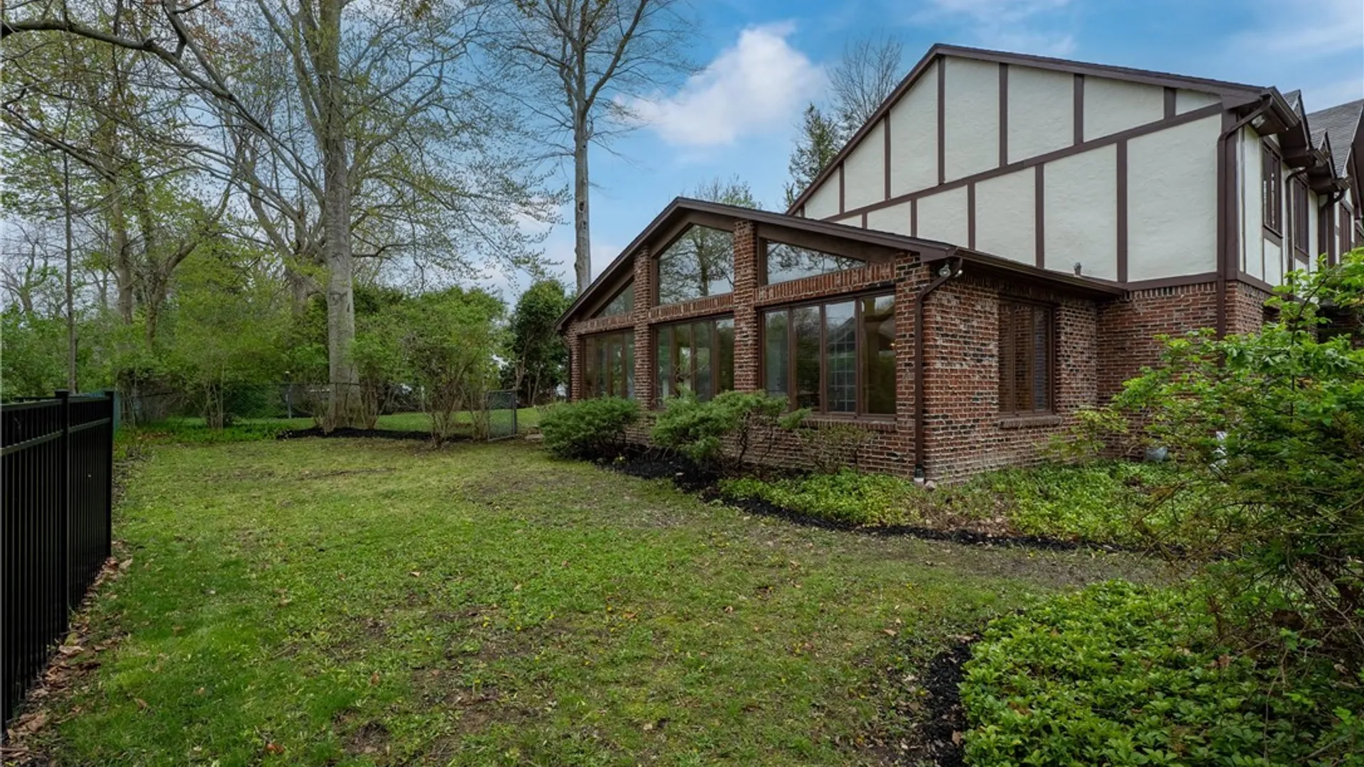 Property at 121 Deer Run, Amherst, NY 14221 42