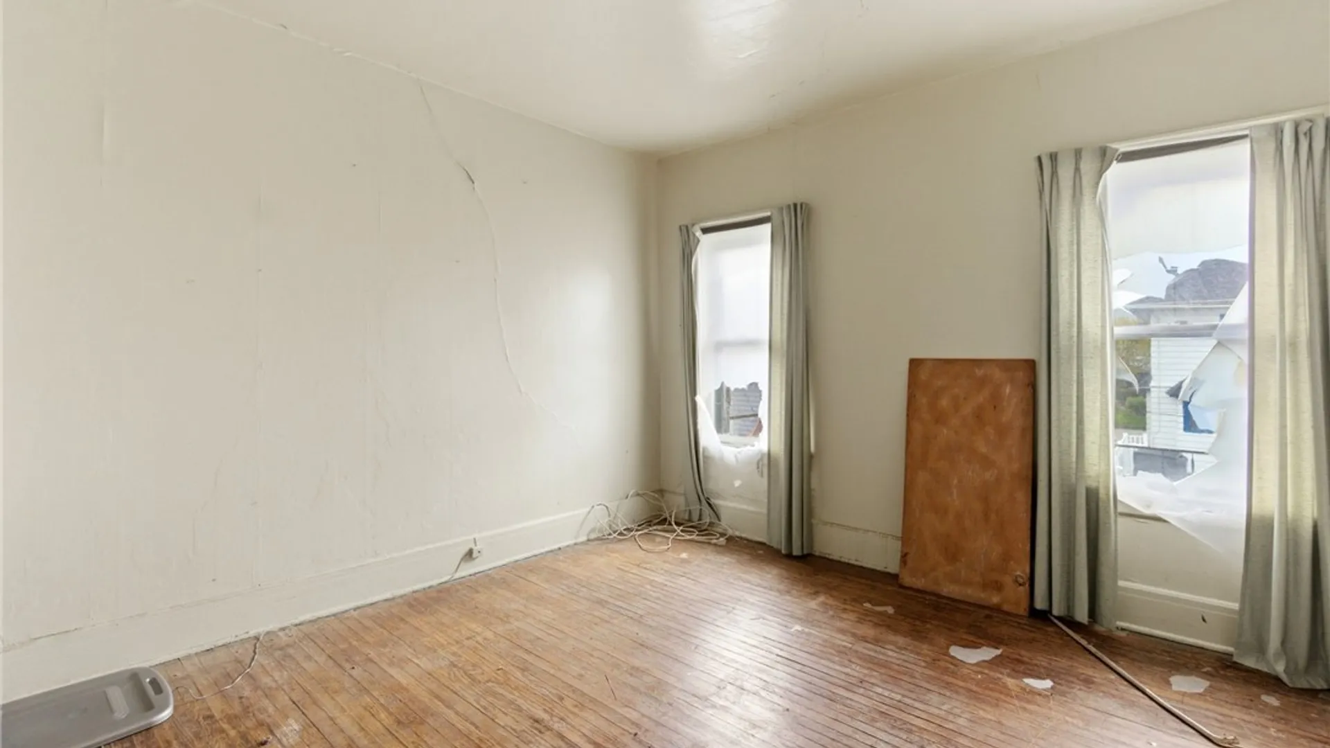 Property at 208 Loring Avenue, Buffalo, NY 14214 12