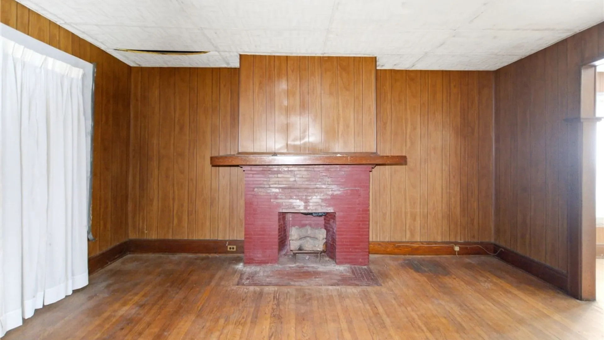 Property at 208 Loring Avenue, Buffalo, NY 14214 9
