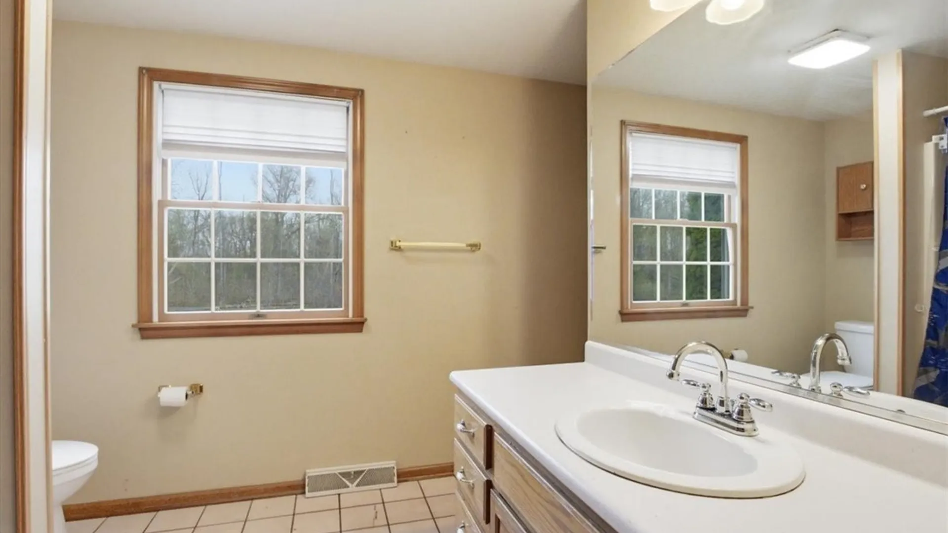 Property at 1006 Walck Road, North Tonawanda, NY 14120 23