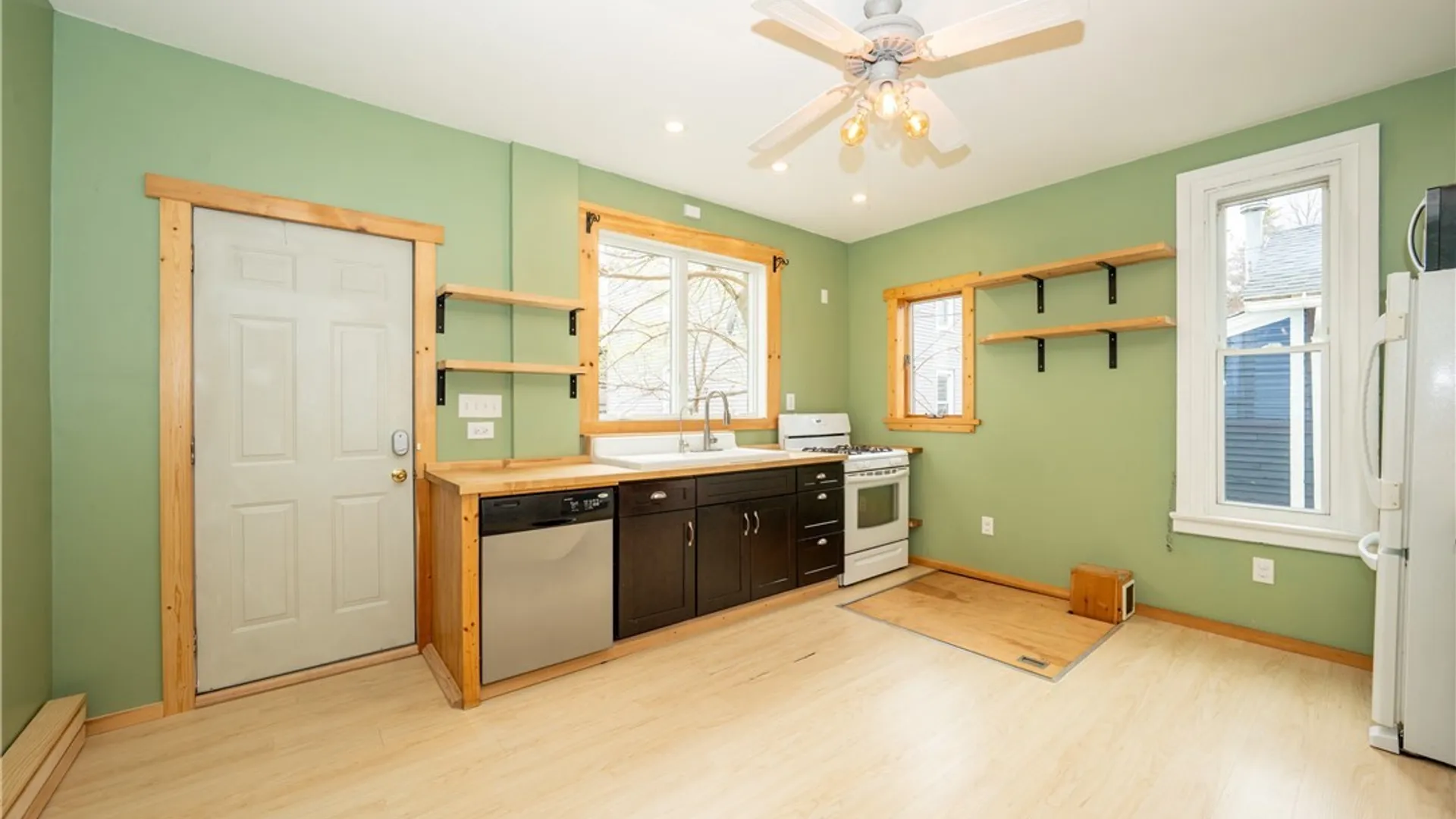 Property at 330 Dearborn Street, Buffalo, NY 14207 14