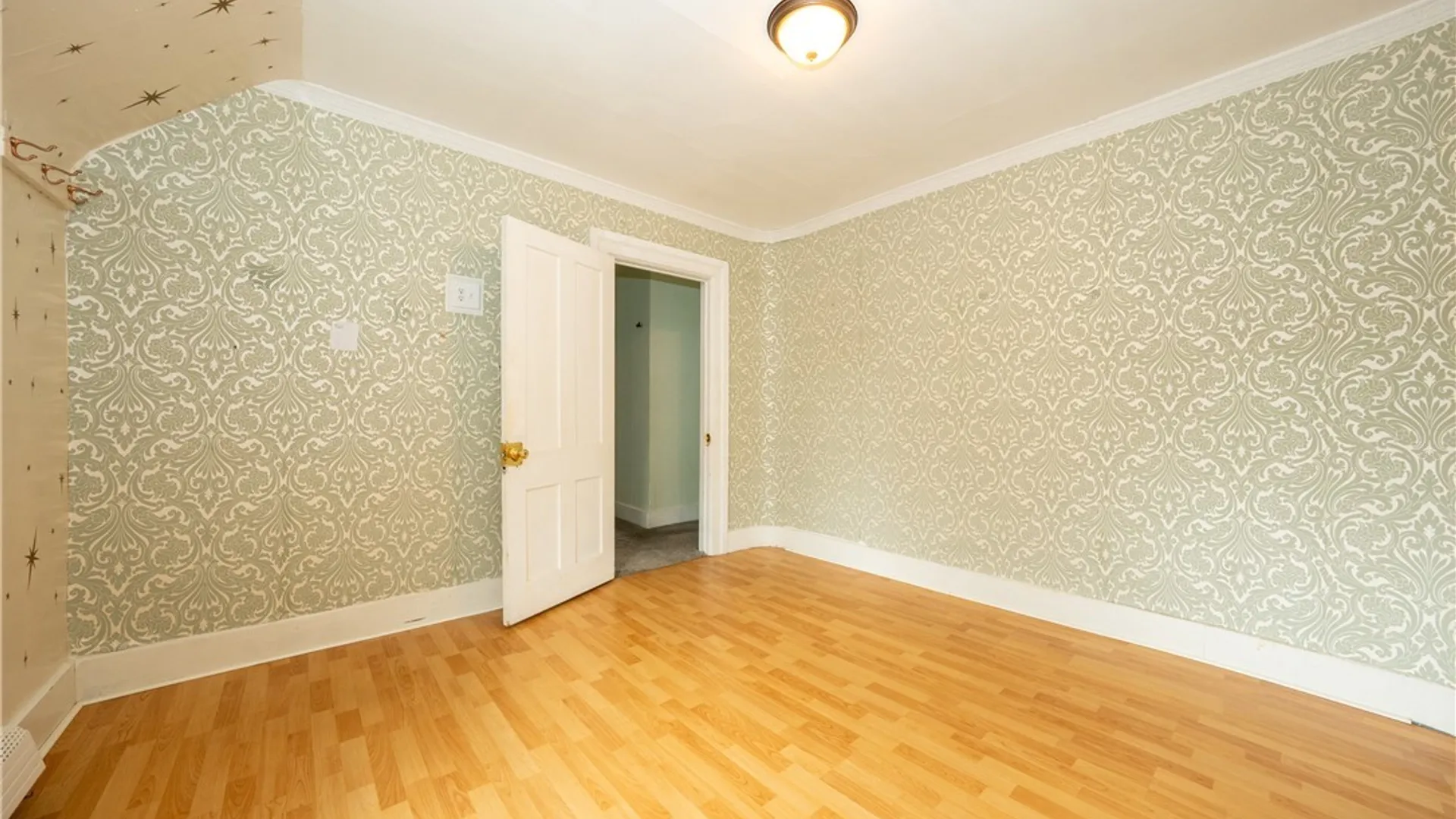 Property at 330 Dearborn Street, Buffalo, NY 14207 31
