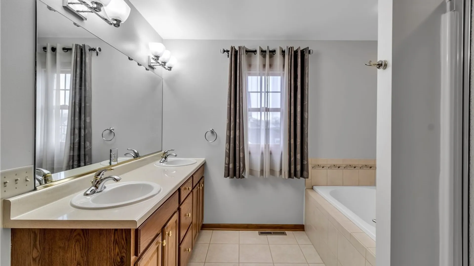 Property at 3657 Culpepper Drive, Wheatfield, NY 14120 22