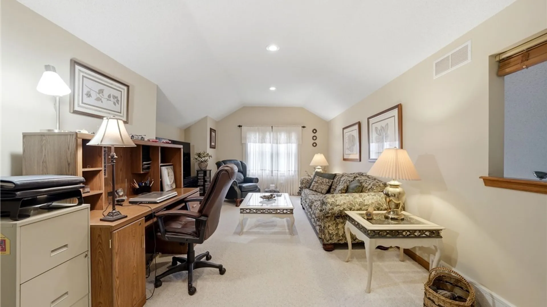 Property at 31 Apple Blossom Boulevard, Lancaster, NY 14086 22