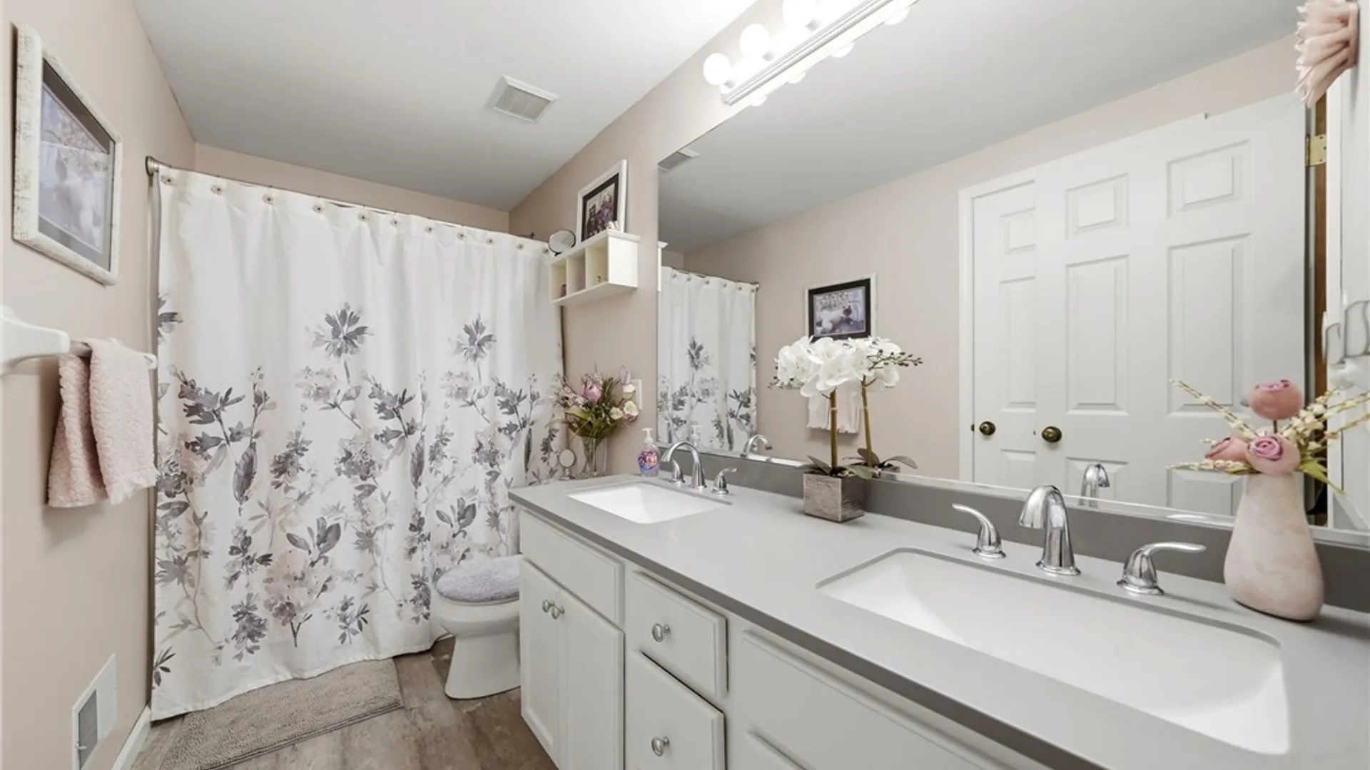 Property at 31 Apple Blossom Boulevard, Lancaster, NY 14086 28