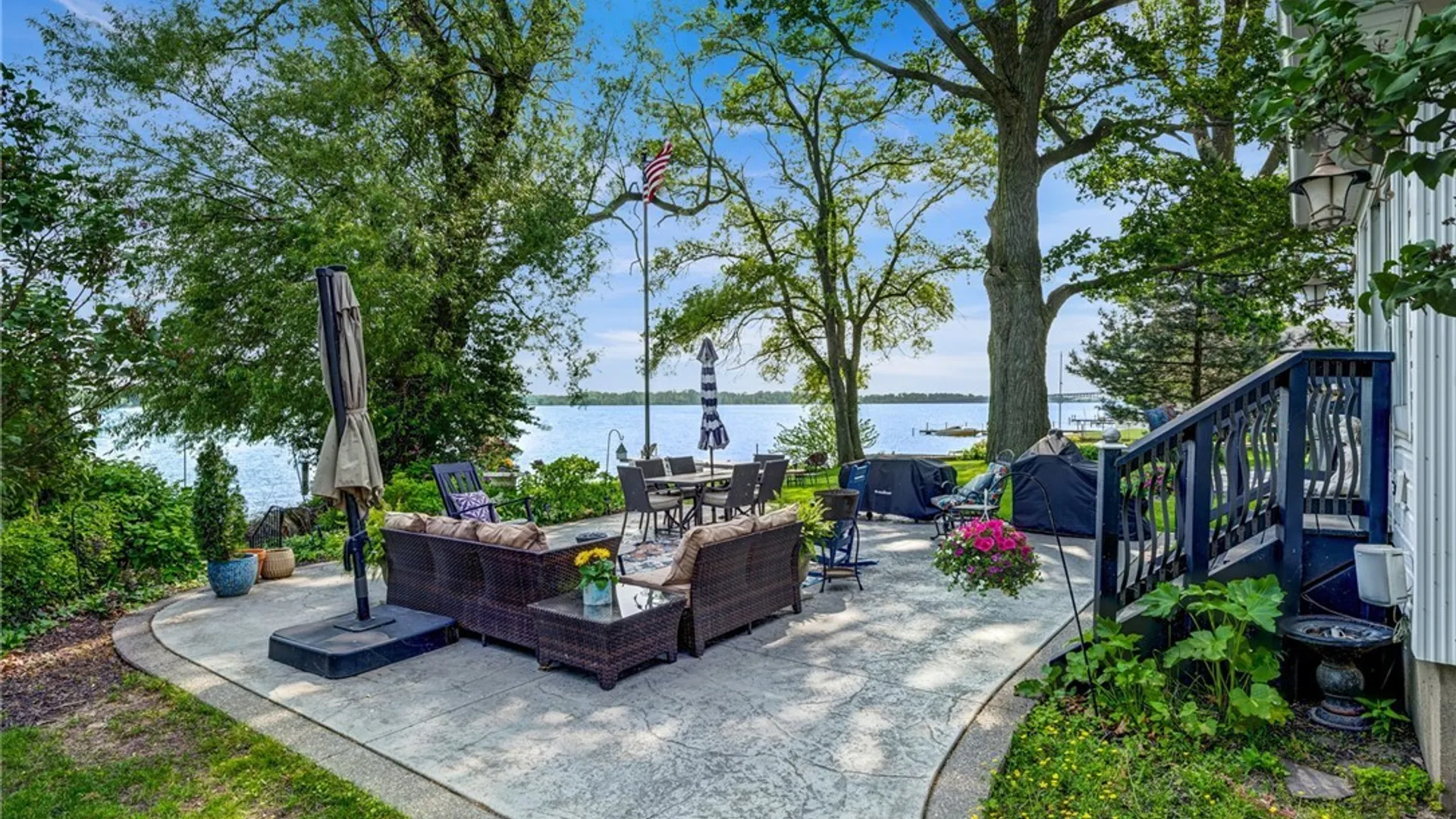 Property at 8431 Rivershore Drive, Niagara Falls, NY 14304 12