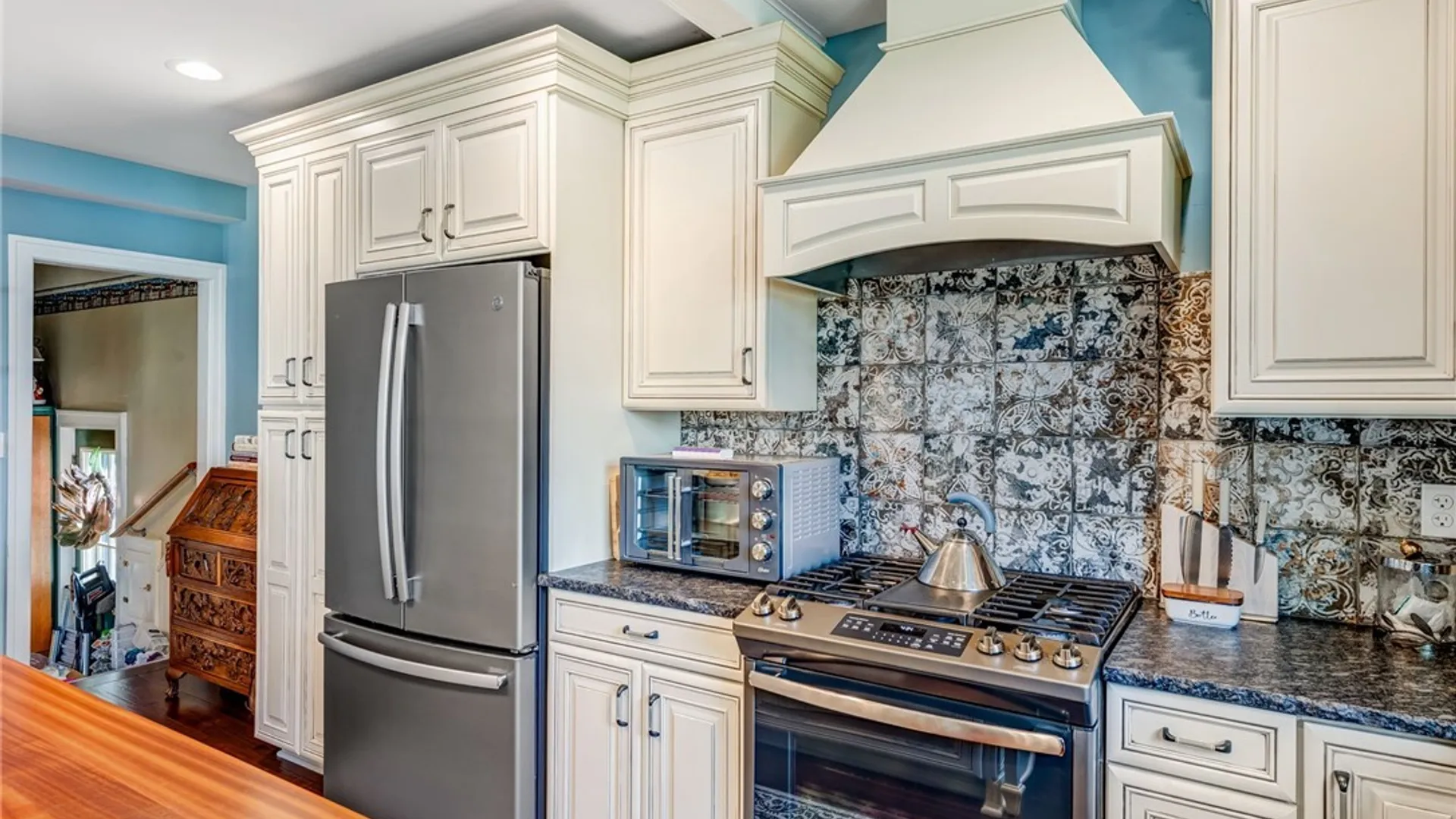Property at 8431 Rivershore Drive, Niagara Falls, NY 14304 29