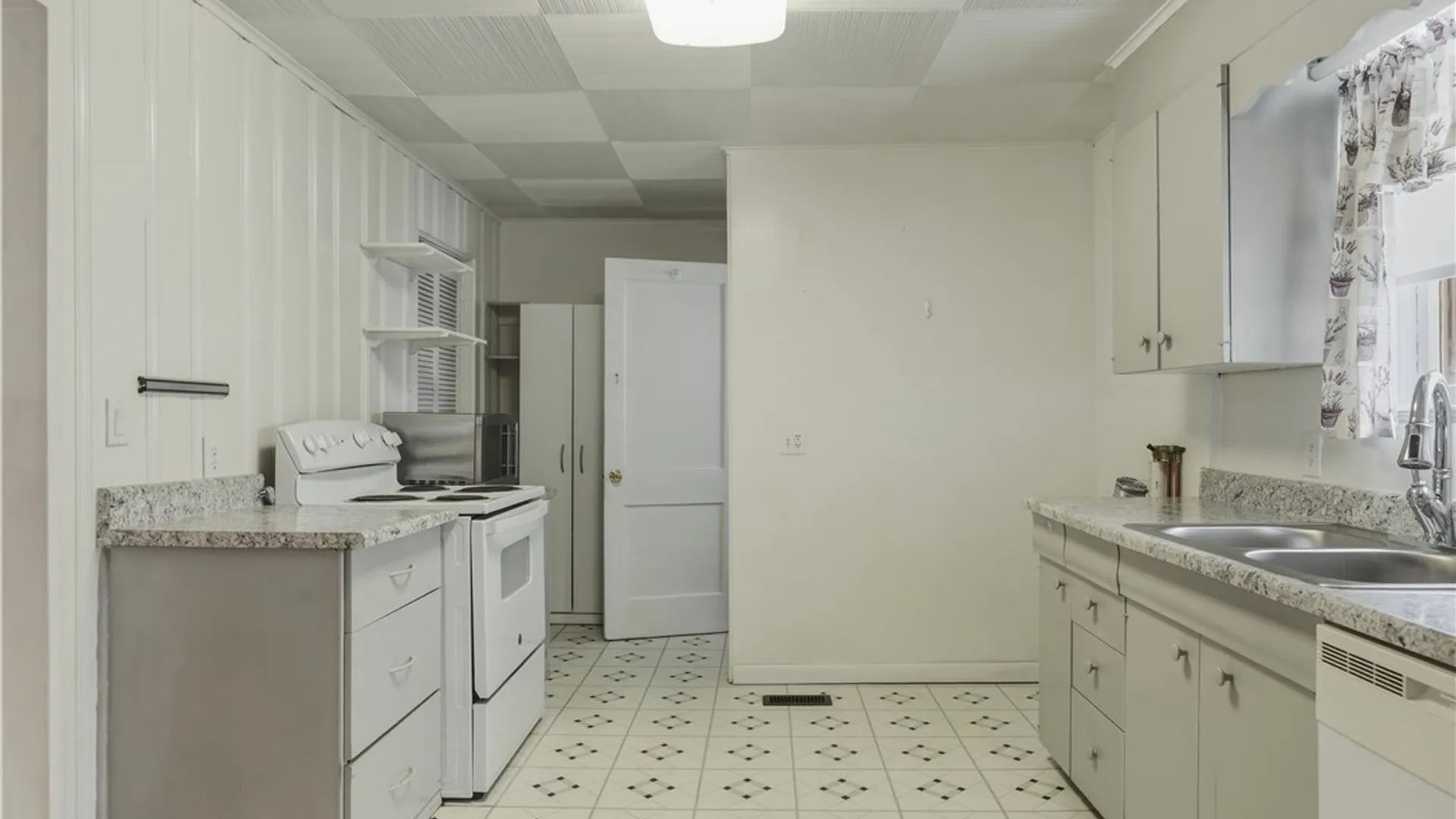 Property at 719 Seneca Place, Elmira City, NY 14904 17