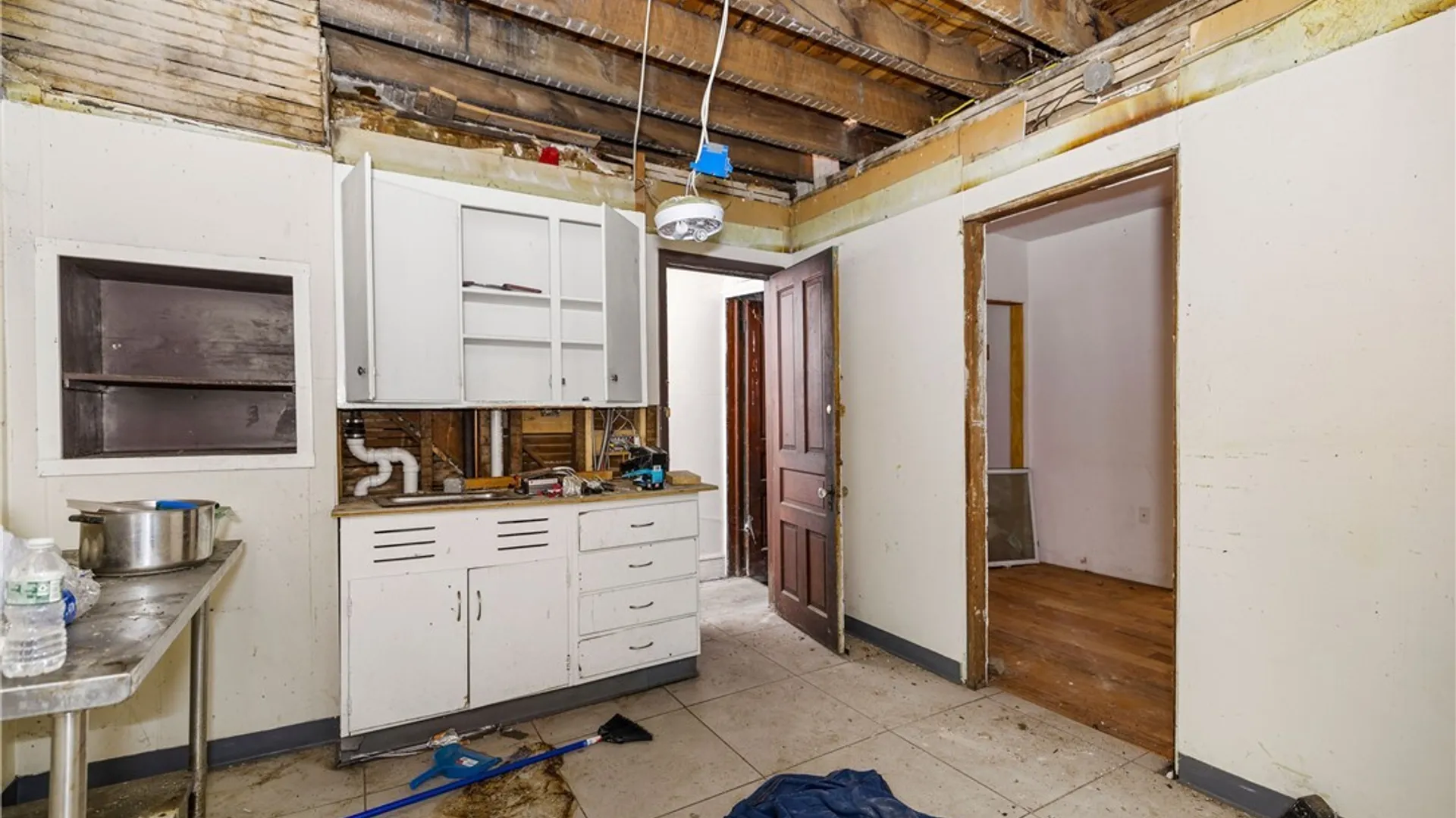 Property at 919 Cedar Avenue, Niagara Falls, NY 14301 14
