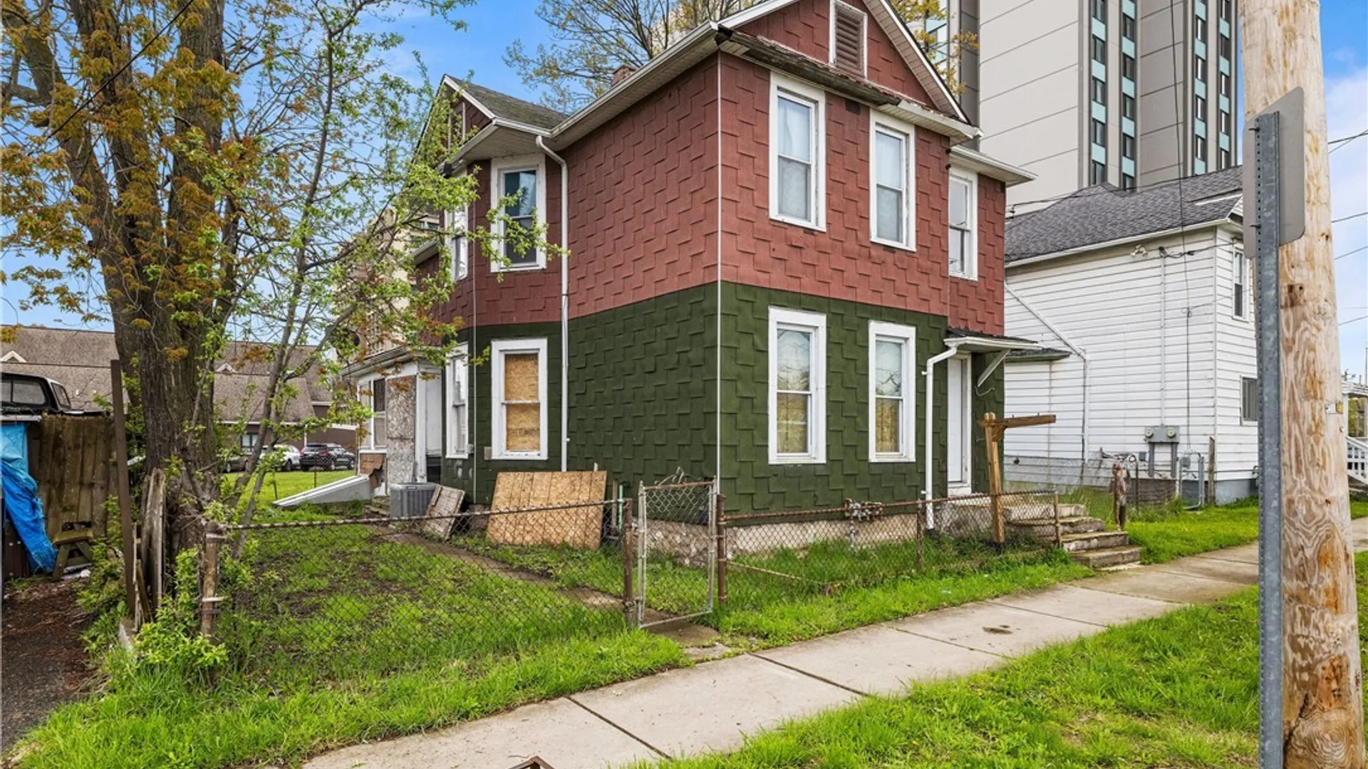 Property at 919 Cedar Avenue, Niagara Falls, NY 14301 3
