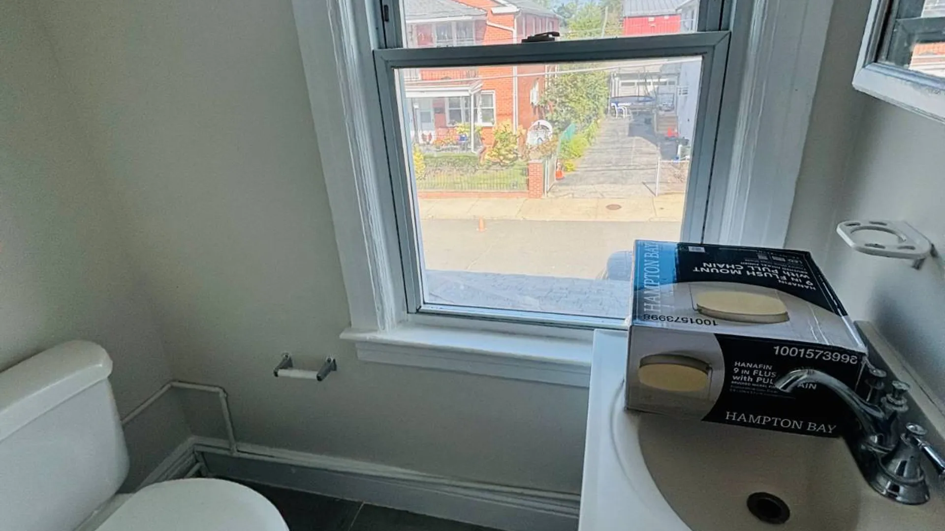 Property at 14 1 St, Glen Cove, NY 11542 11