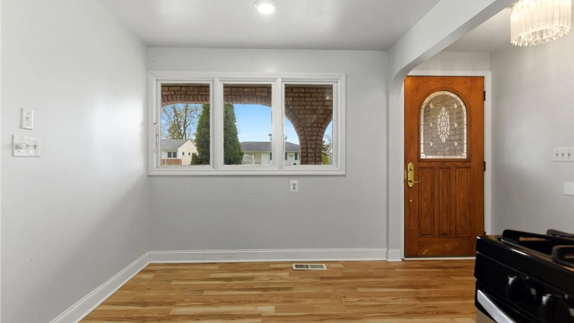 Property at 18 Idlewood Drive, Tonawanda, NY 14150 18