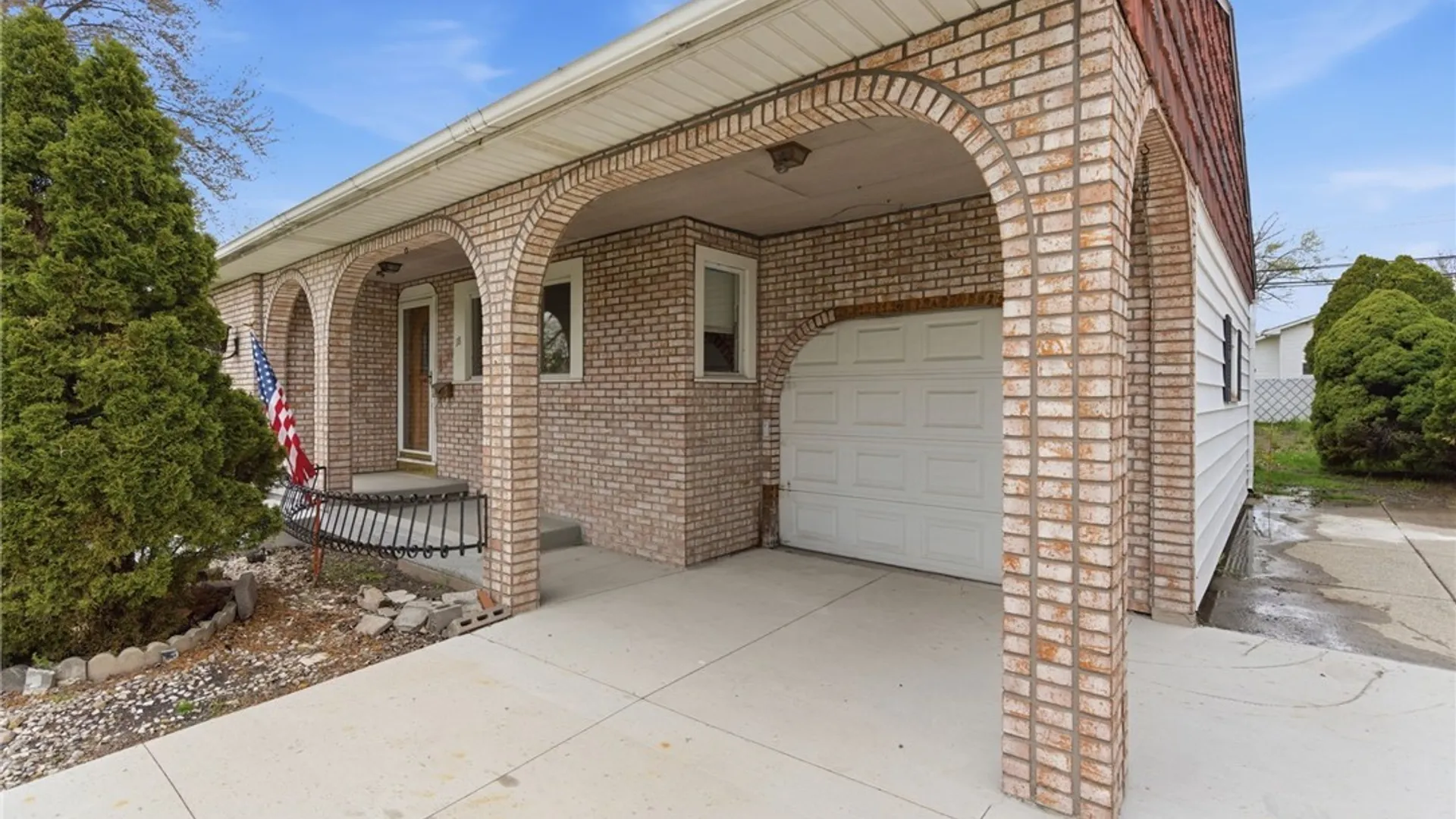 Property at 18 Idlewood Drive, Tonawanda, NY 14150 5