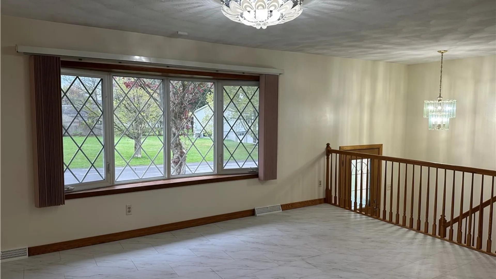 Property at 531 Cedarbrook Crescent, Utica, NY 13502 14