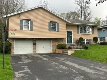 Property at 531 Cedarbrook Crescent, Utica, NY 13502