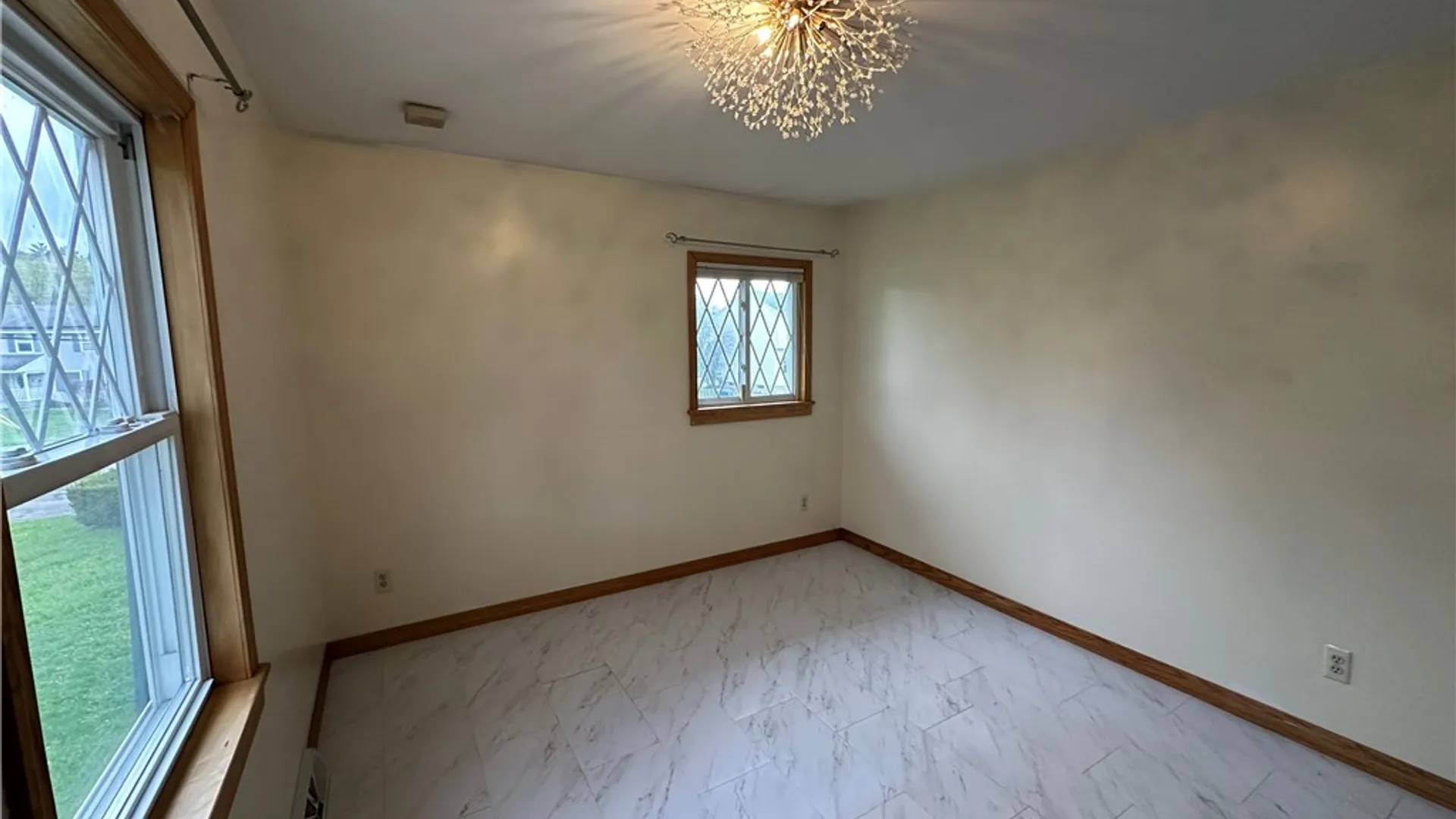 Property at 531 Cedarbrook Crescent, Utica, NY 13502 25
