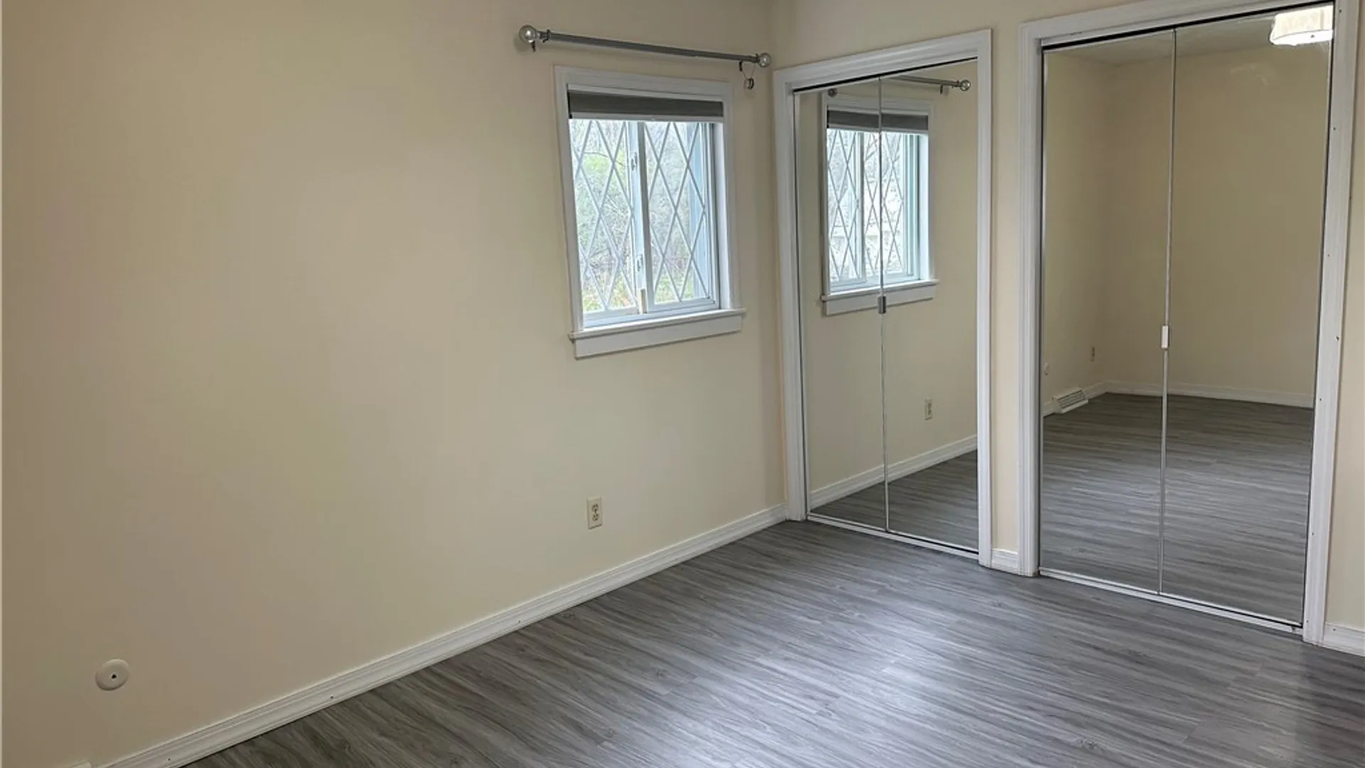 Property at 531 Cedarbrook Crescent, Utica, NY 13502 37