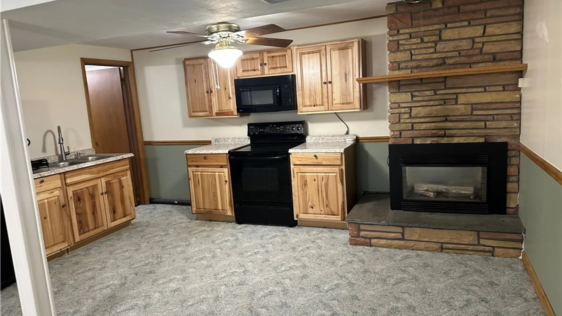 Property at 531 Cedarbrook Crescent, Utica, NY 13502 44