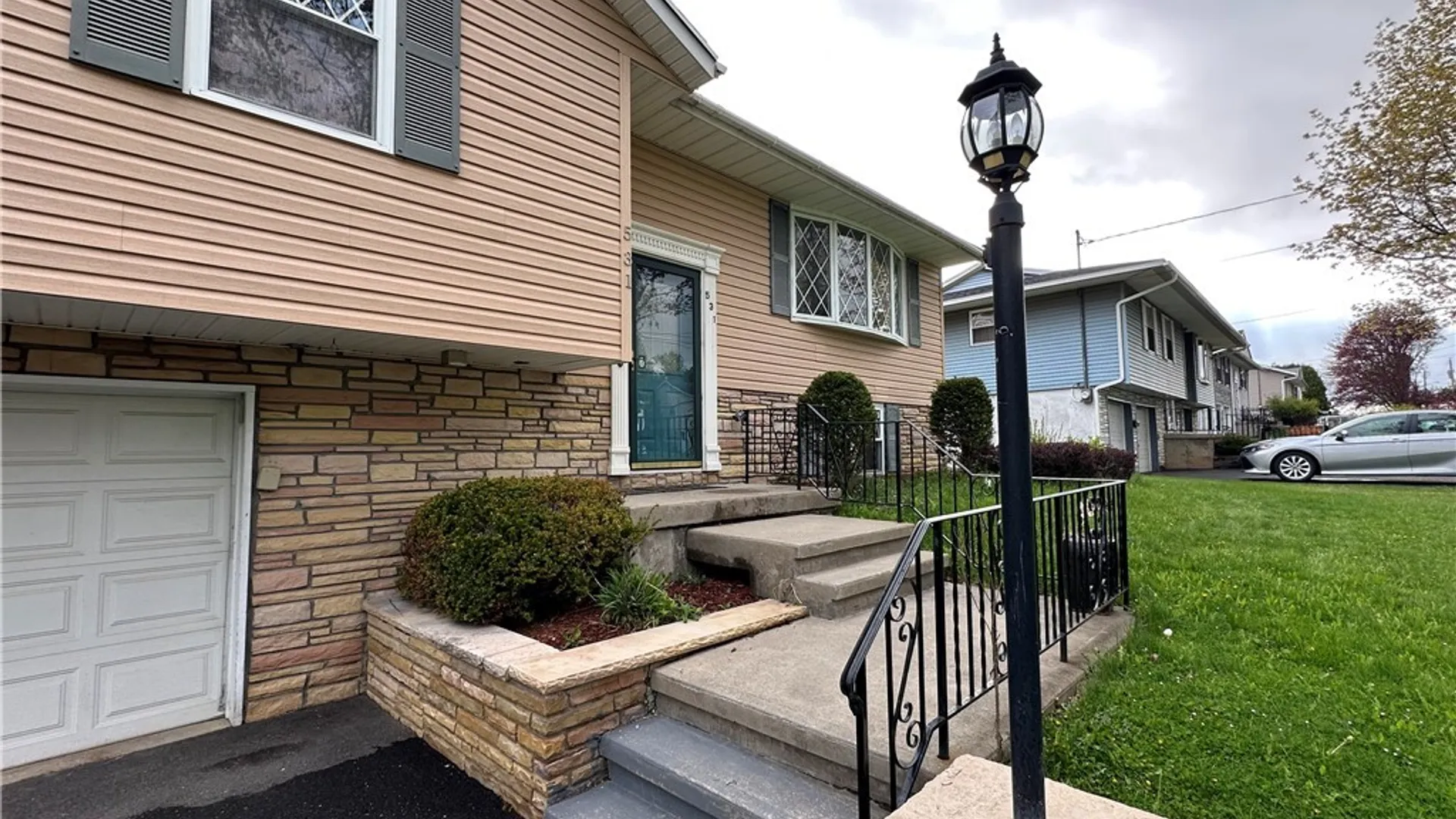 Property at 531 Cedarbrook Crescent, Utica, NY 13502 6