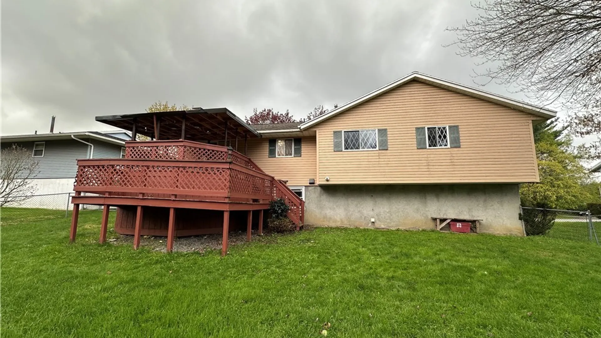 Property at 531 Cedarbrook Crescent, Utica, NY 13502 7