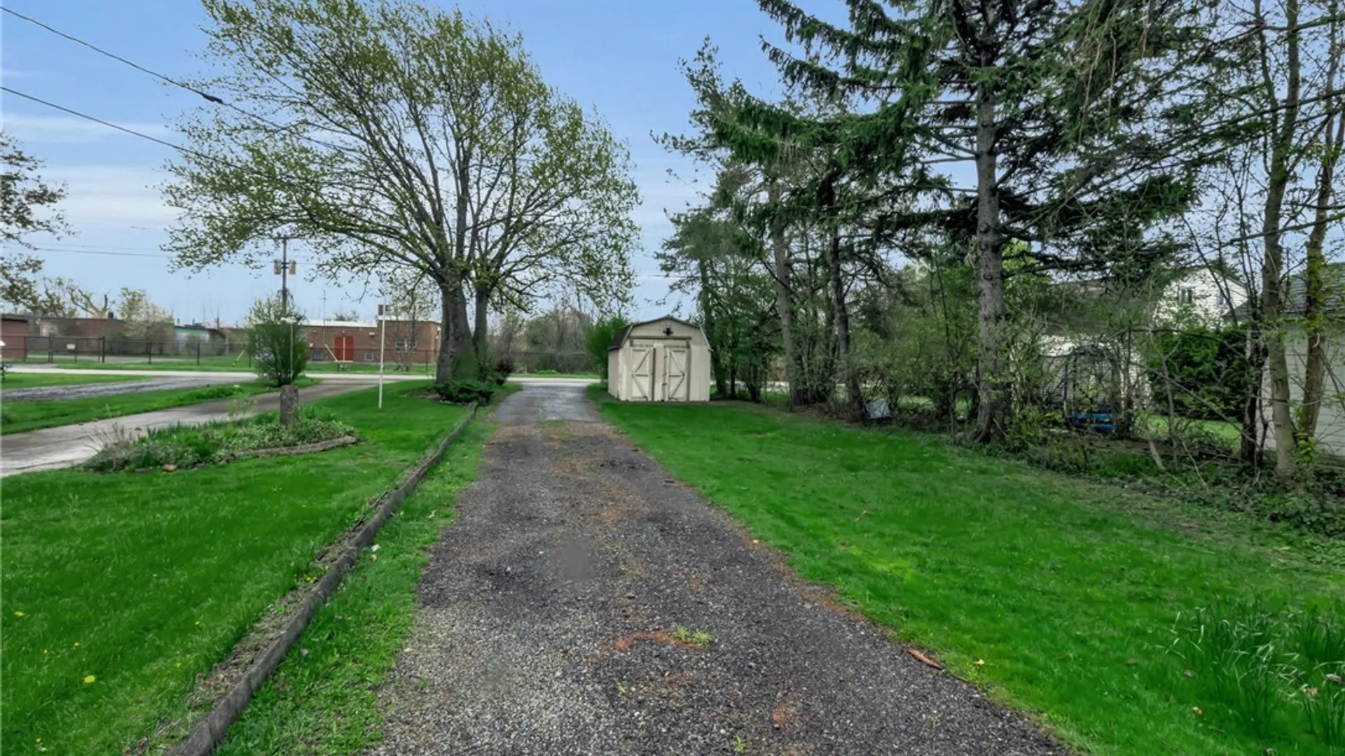 Property at 54 Shore Drive, Hamburg, NY 14219 8