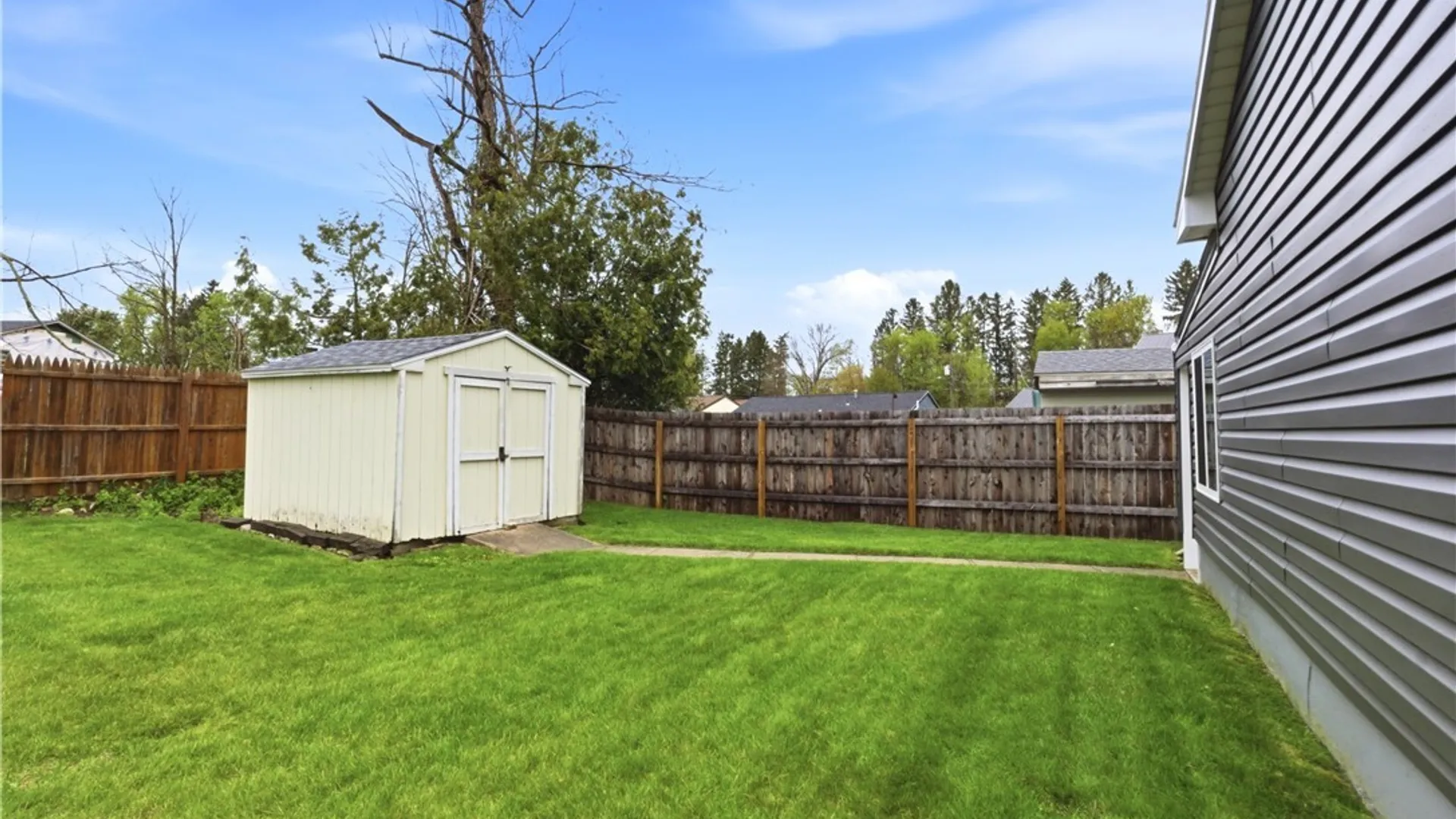 Property at 215 Crossgates Road, Rome, NY 13440 5