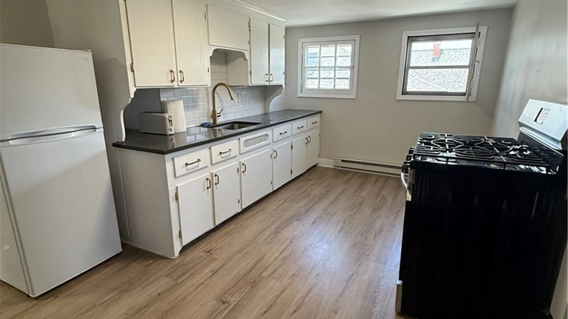 Property at 579 Crescent Avenue, Buffalo, NY 14214 4