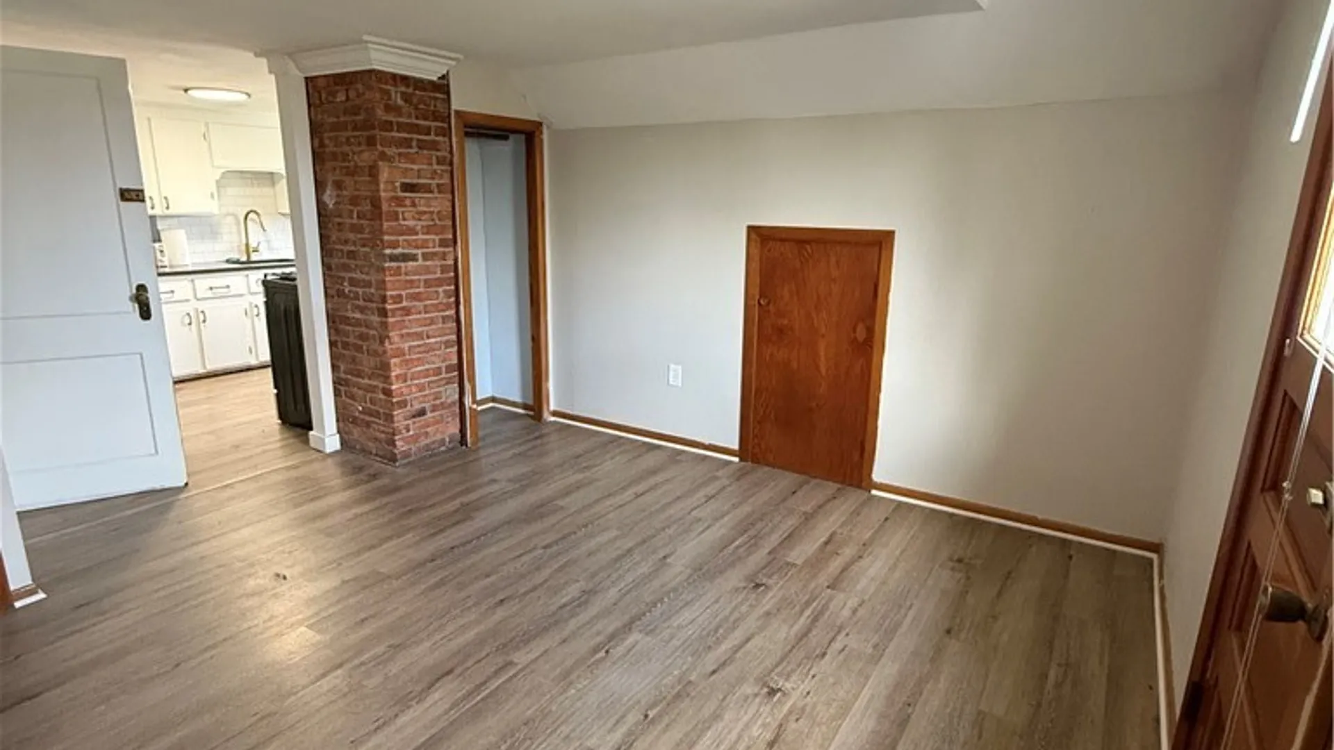 Property at 579 Crescent Avenue, Buffalo, NY 14214 5