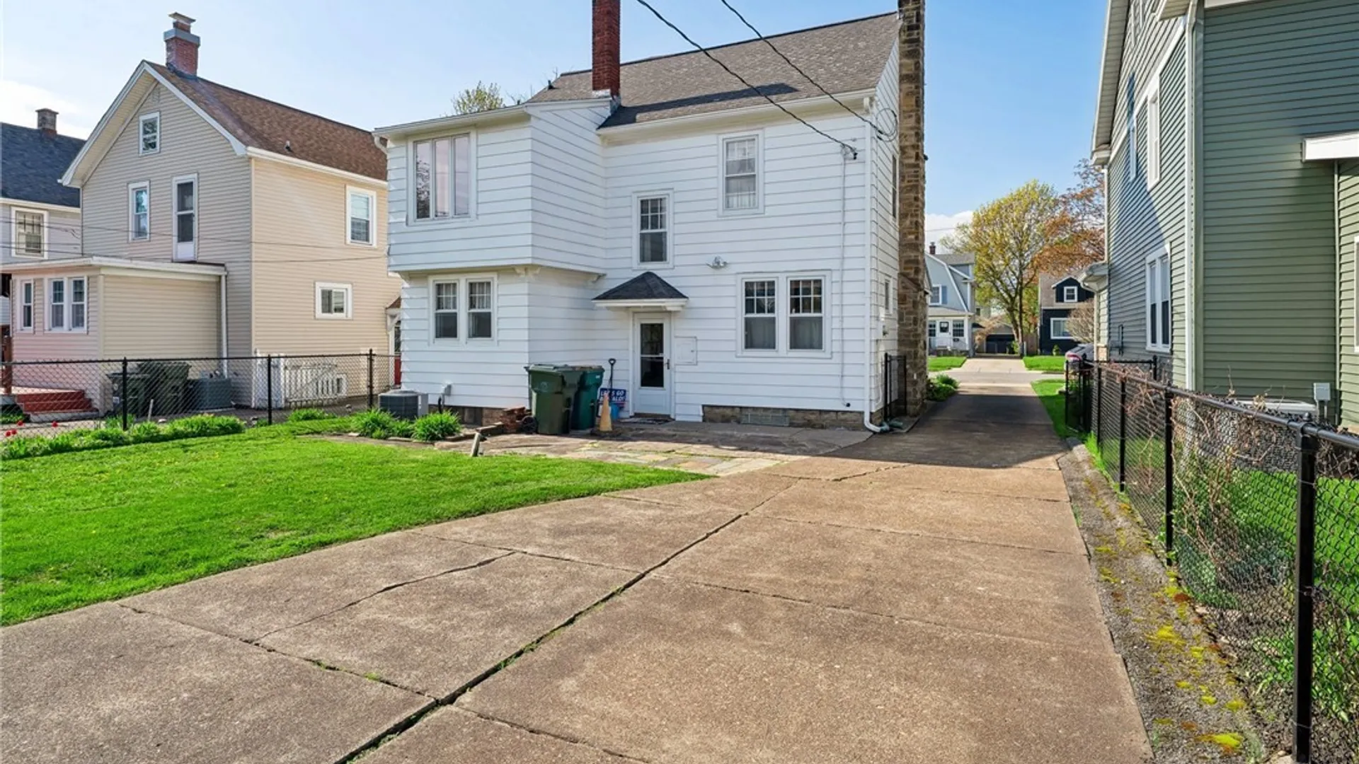 Property at 401 Bennett Street, North Tonawanda, NY 14120 3