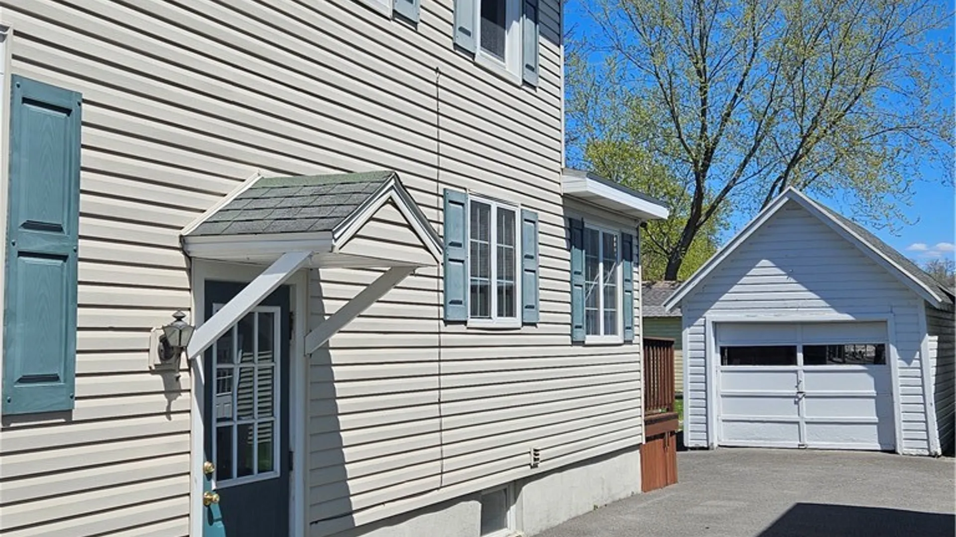 Property at 3 Glendale Place, Herkimer, NY 13350 3
