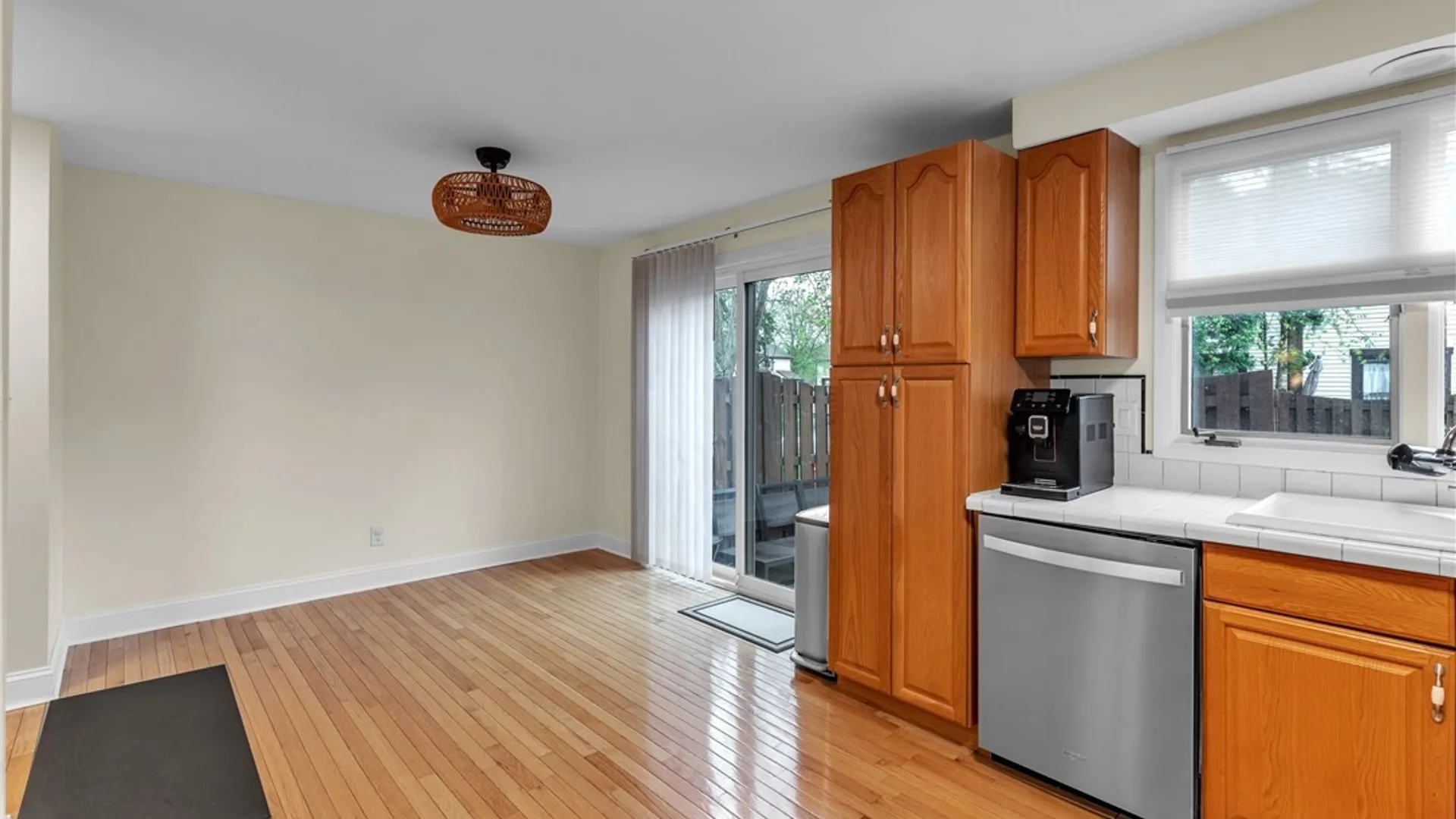 Property at 1202 Charlesgate Circle, Amherst, NY 14051 26