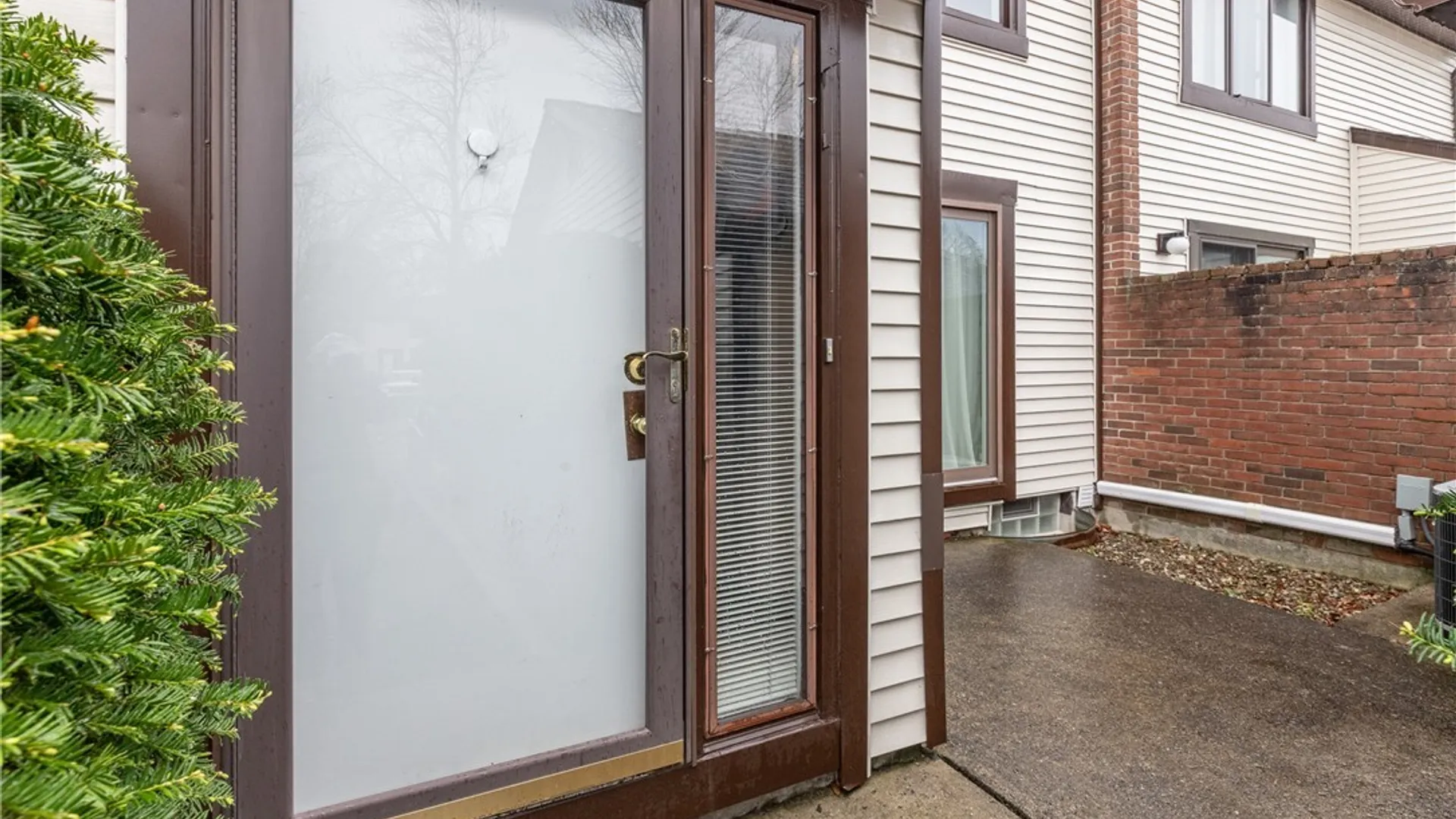 Property at 1202 Charlesgate Circle, Amherst, NY 14051 3