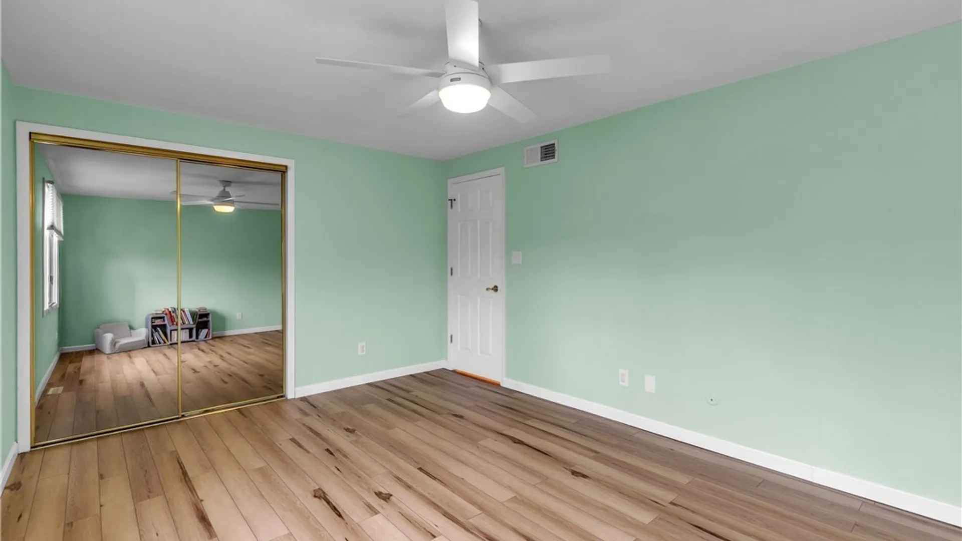 Property at 1202 Charlesgate Circle, Amherst, NY 14051 35