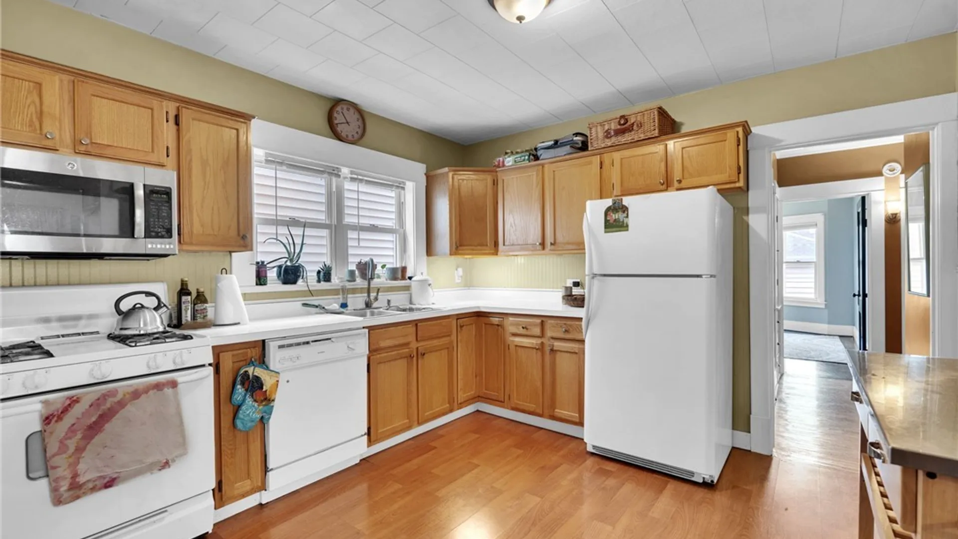 Property at 102 Saranac Avenue, Buffalo, NY 14216 17